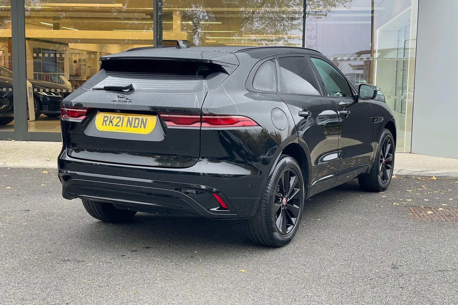 Jaguar F-PACE thumbnail image number 7