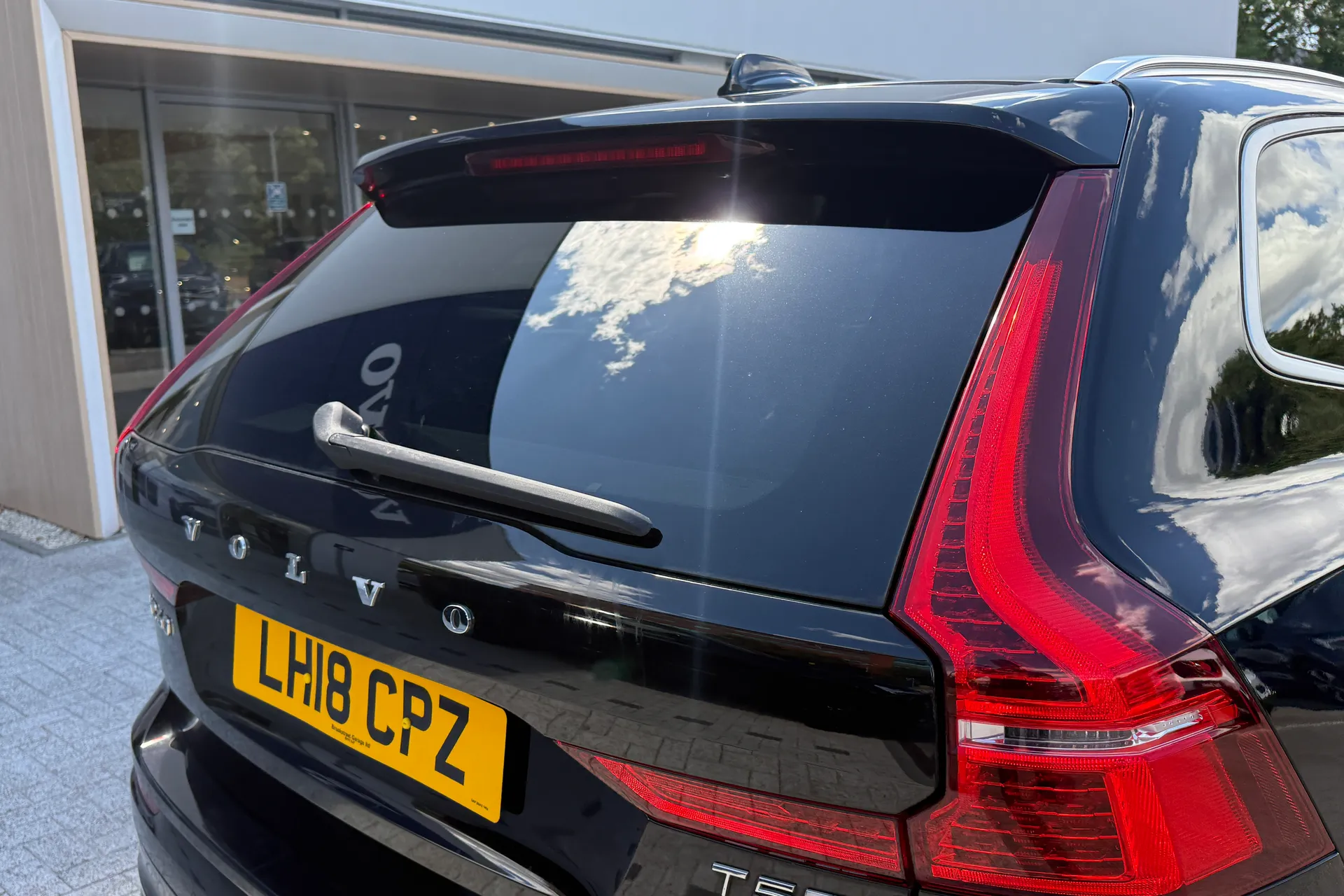 Volvo XC60 thumbnail image number 18