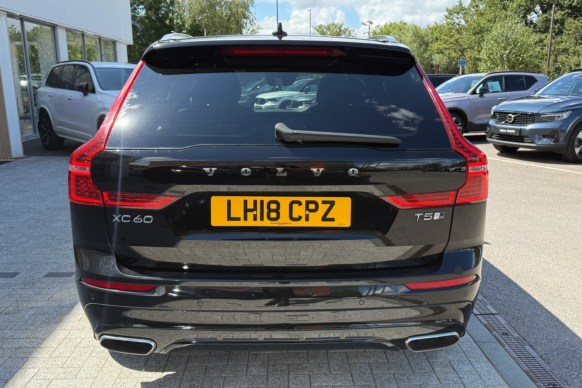 Volvo XC60 thumbnail image number 9