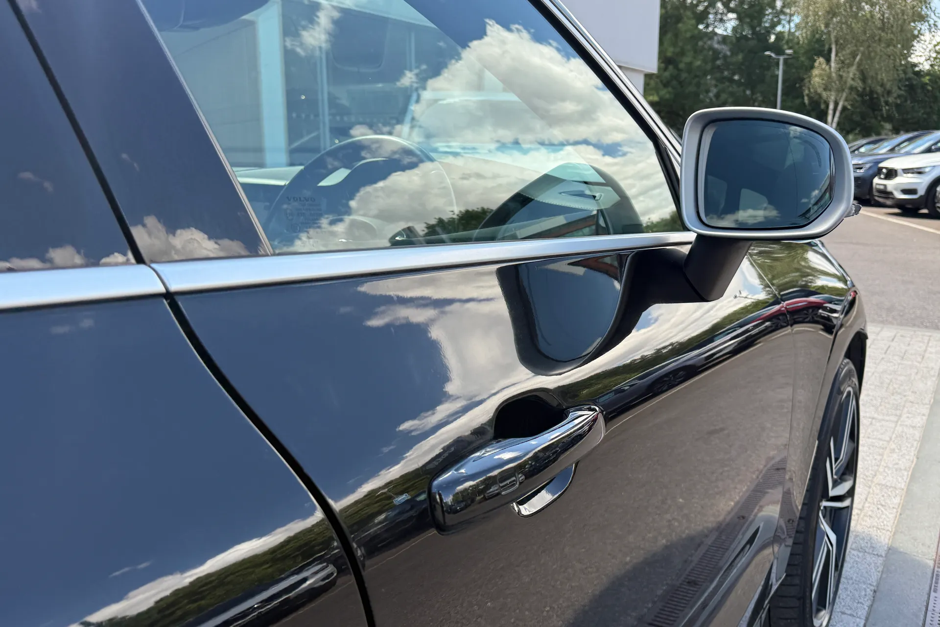 Volvo XC60 thumbnail image number 15
