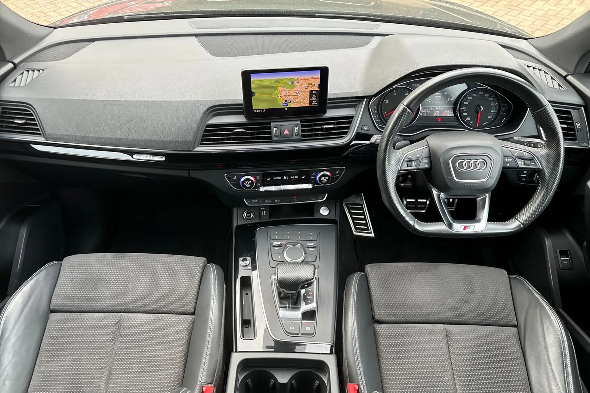 Audi Q5 thumbnail image number 32