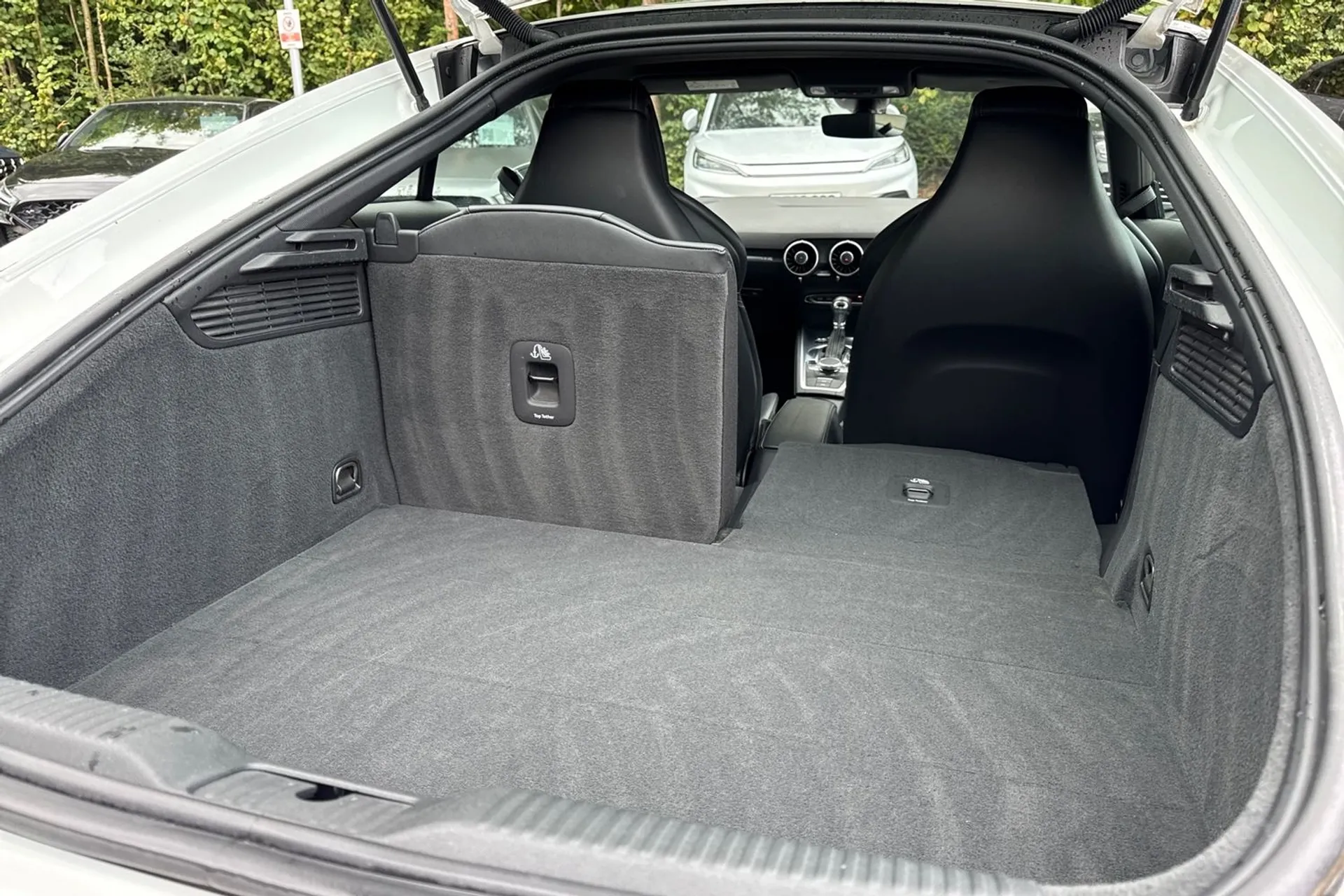 Audi TT thumbnail image number 30