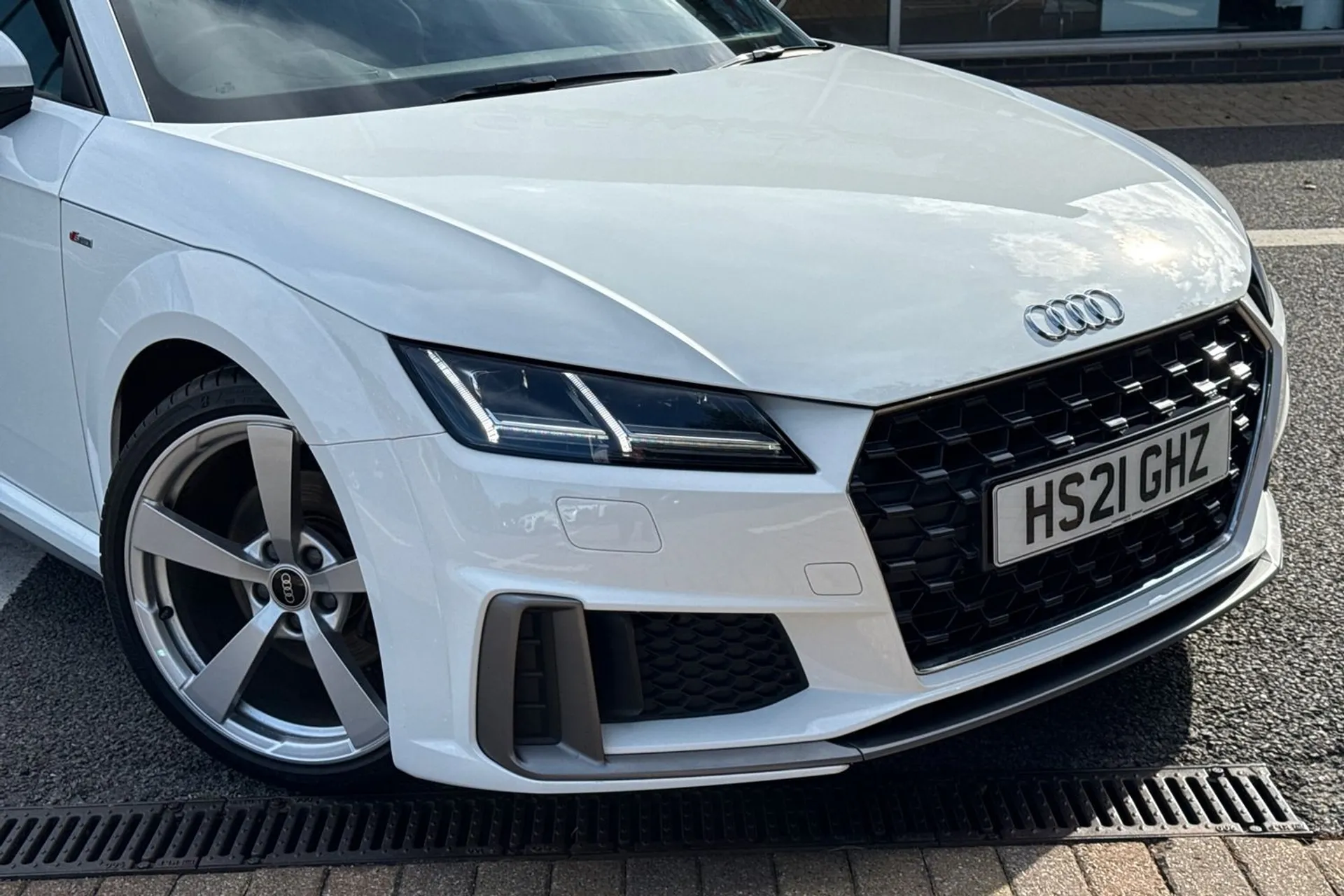 Audi TT thumbnail image number 19