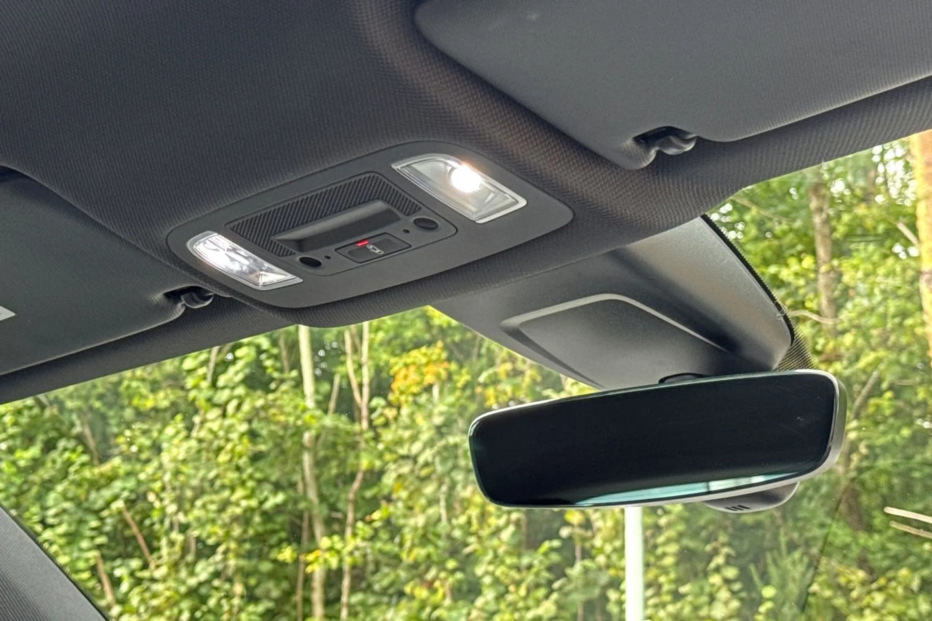 Audi TT thumbnail image number 50