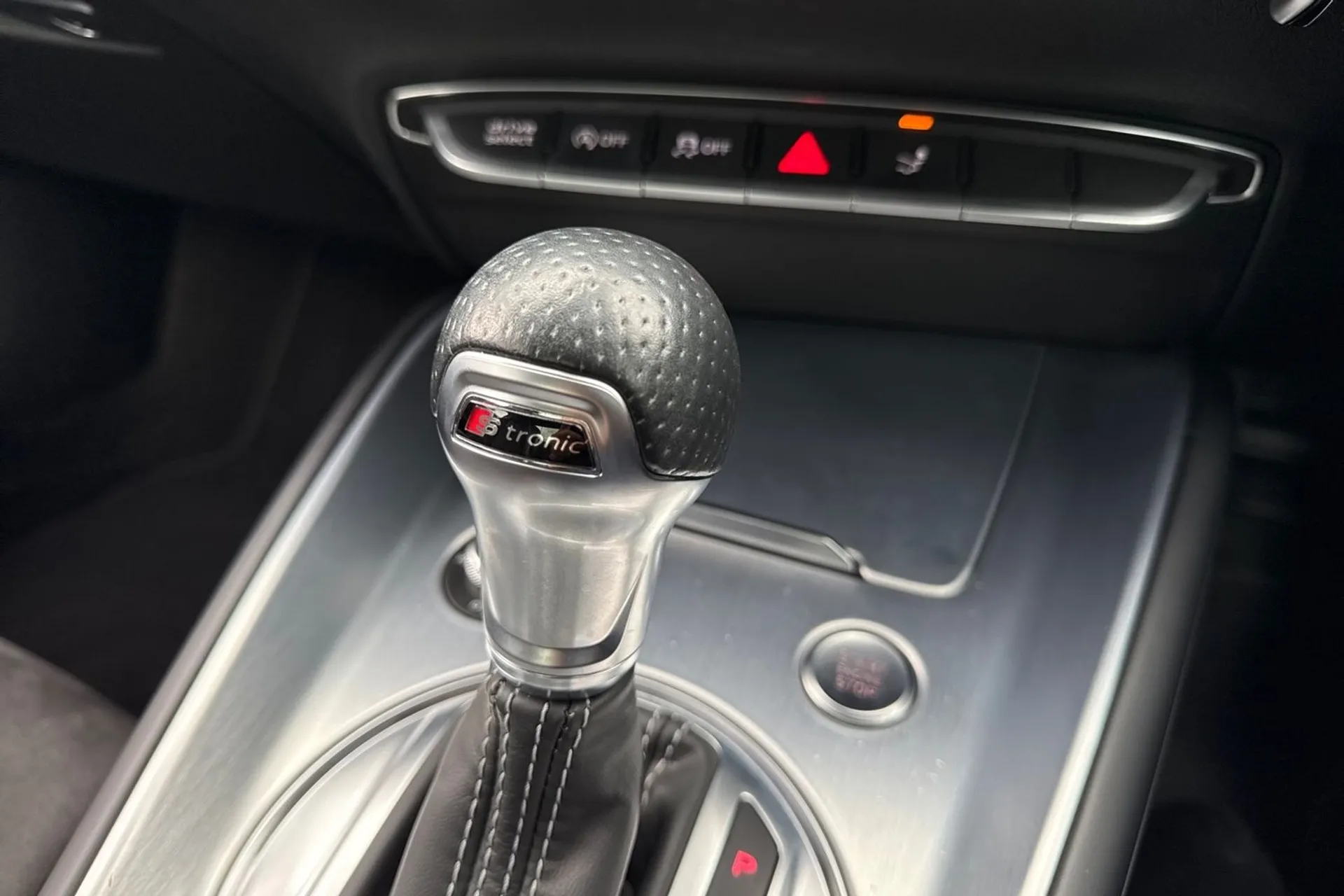 Audi TT thumbnail image number 48