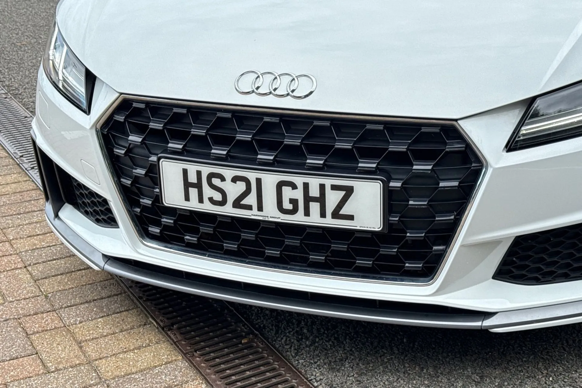 Audi TT thumbnail image number 21