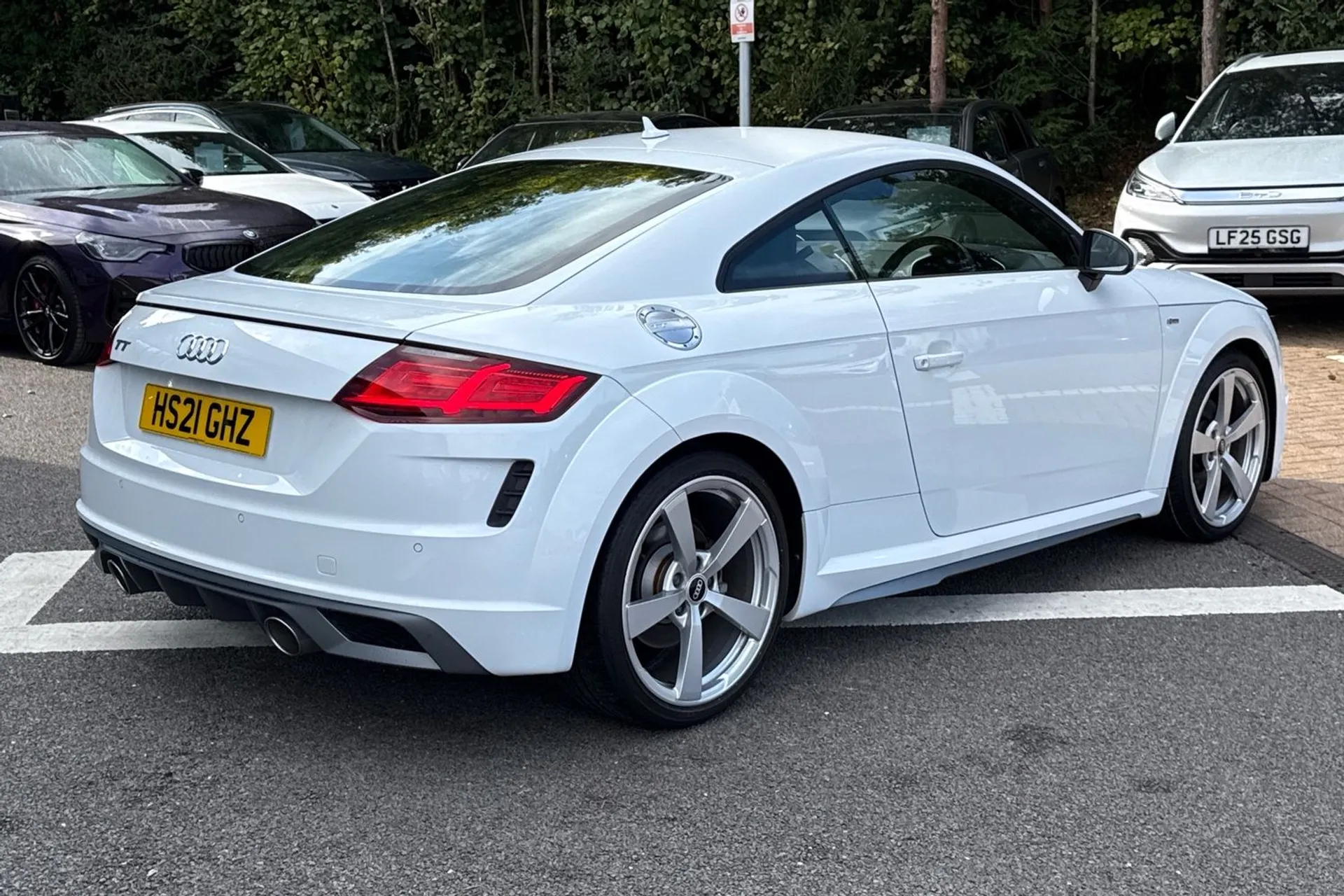 Audi TT thumbnail image number 4