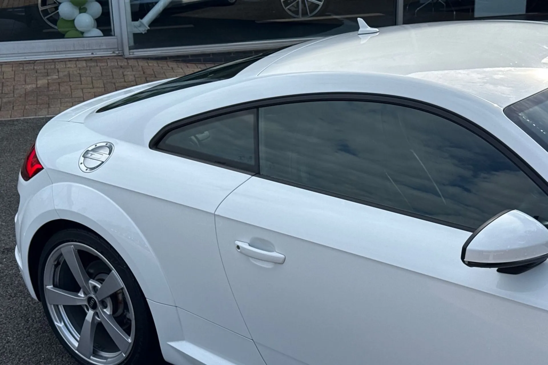 Audi TT thumbnail image number 26