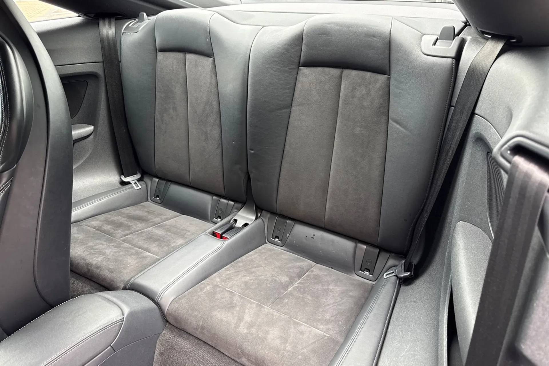 Audi TT thumbnail image number 10