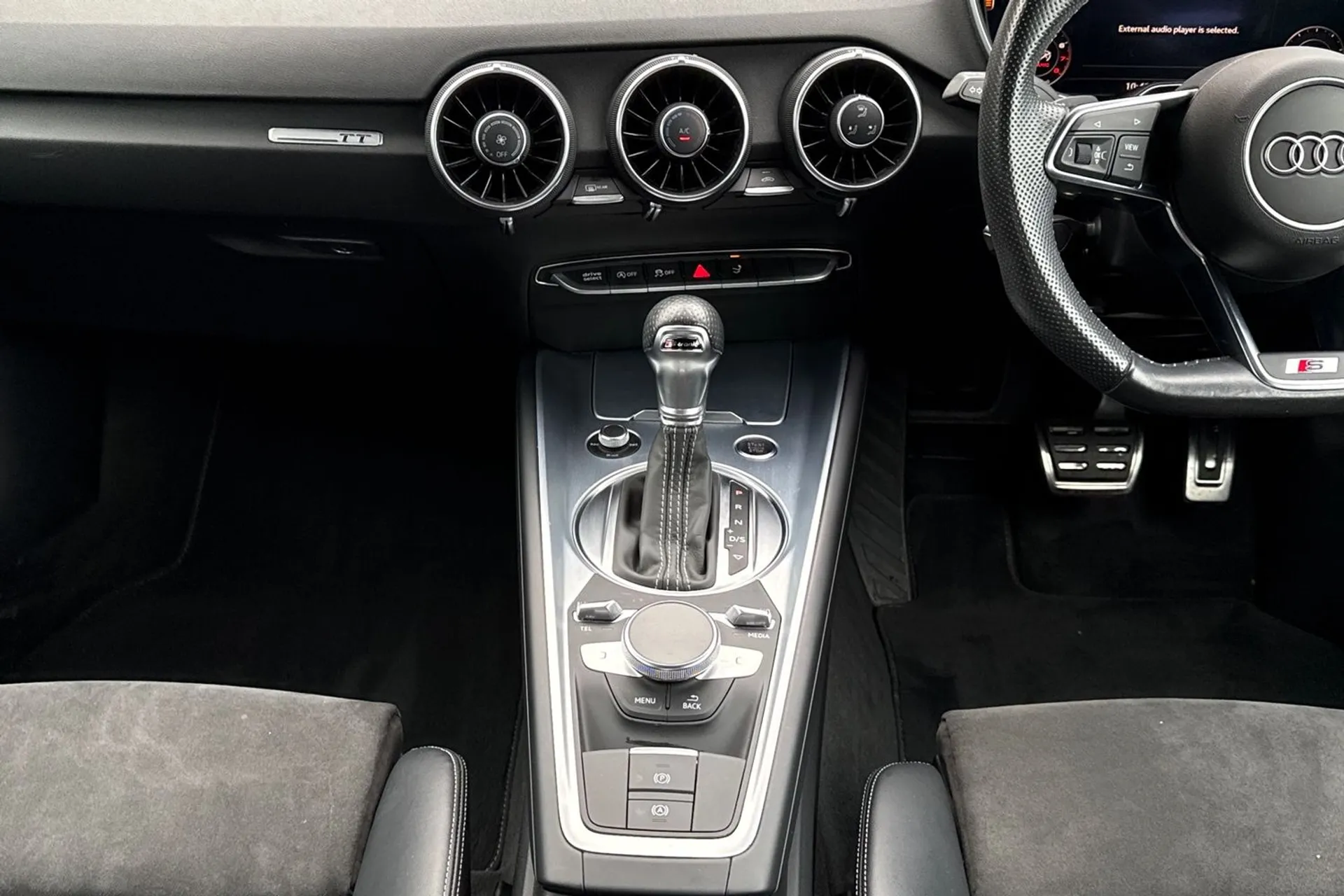 Audi TT thumbnail image number 35