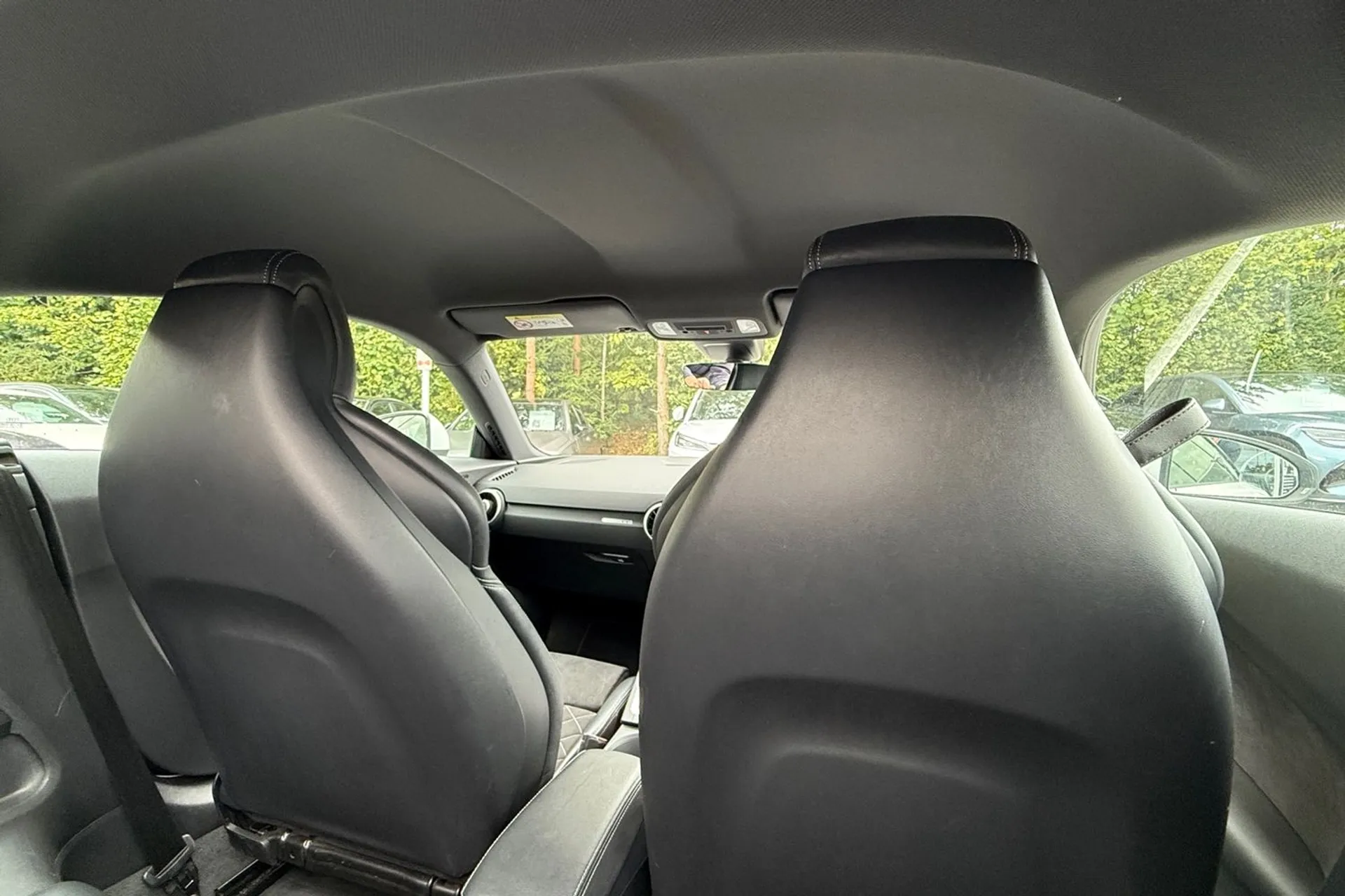 Audi TT thumbnail image number 16