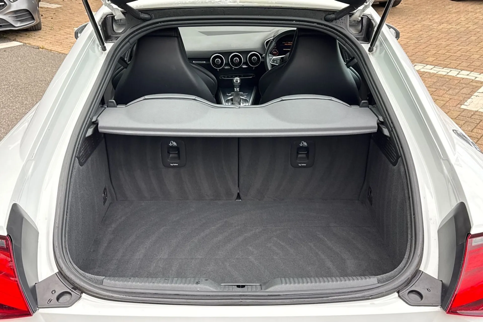 Audi TT thumbnail image number 29