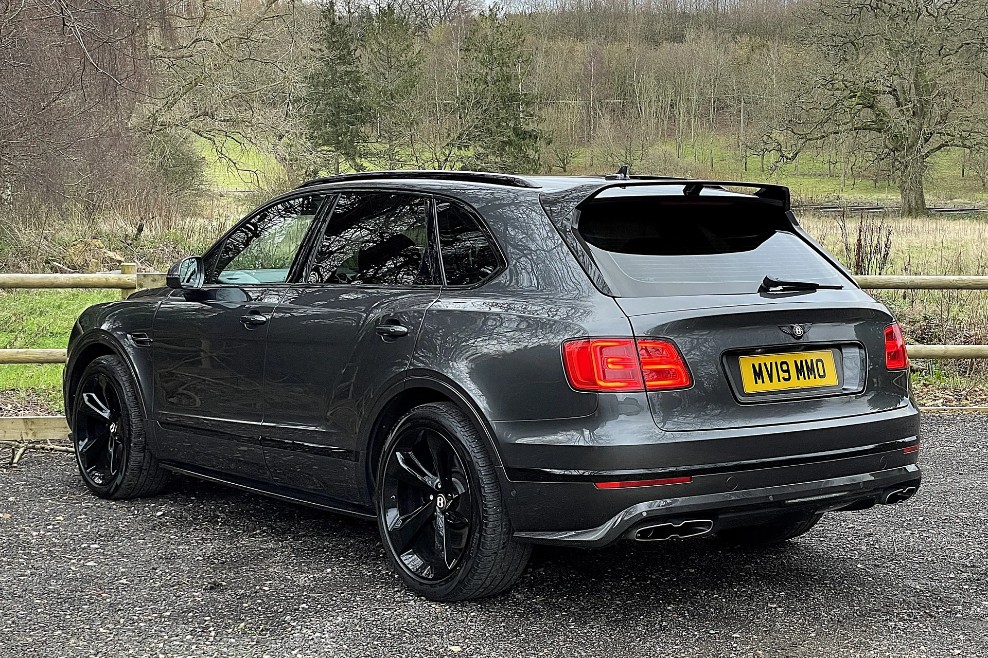 Bentley BENTAYGA thumbnail image number 10