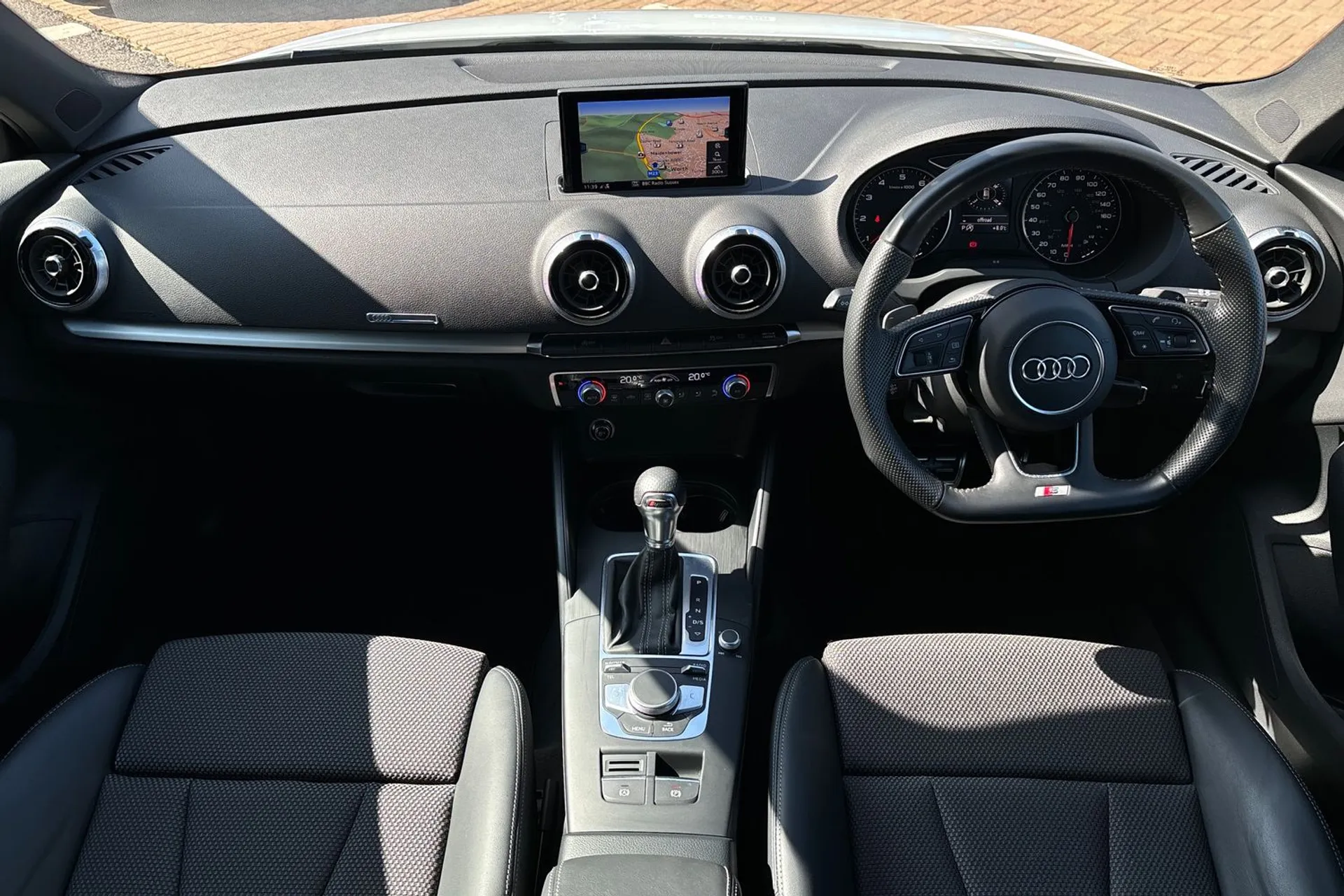 Audi A3 thumbnail image number 32