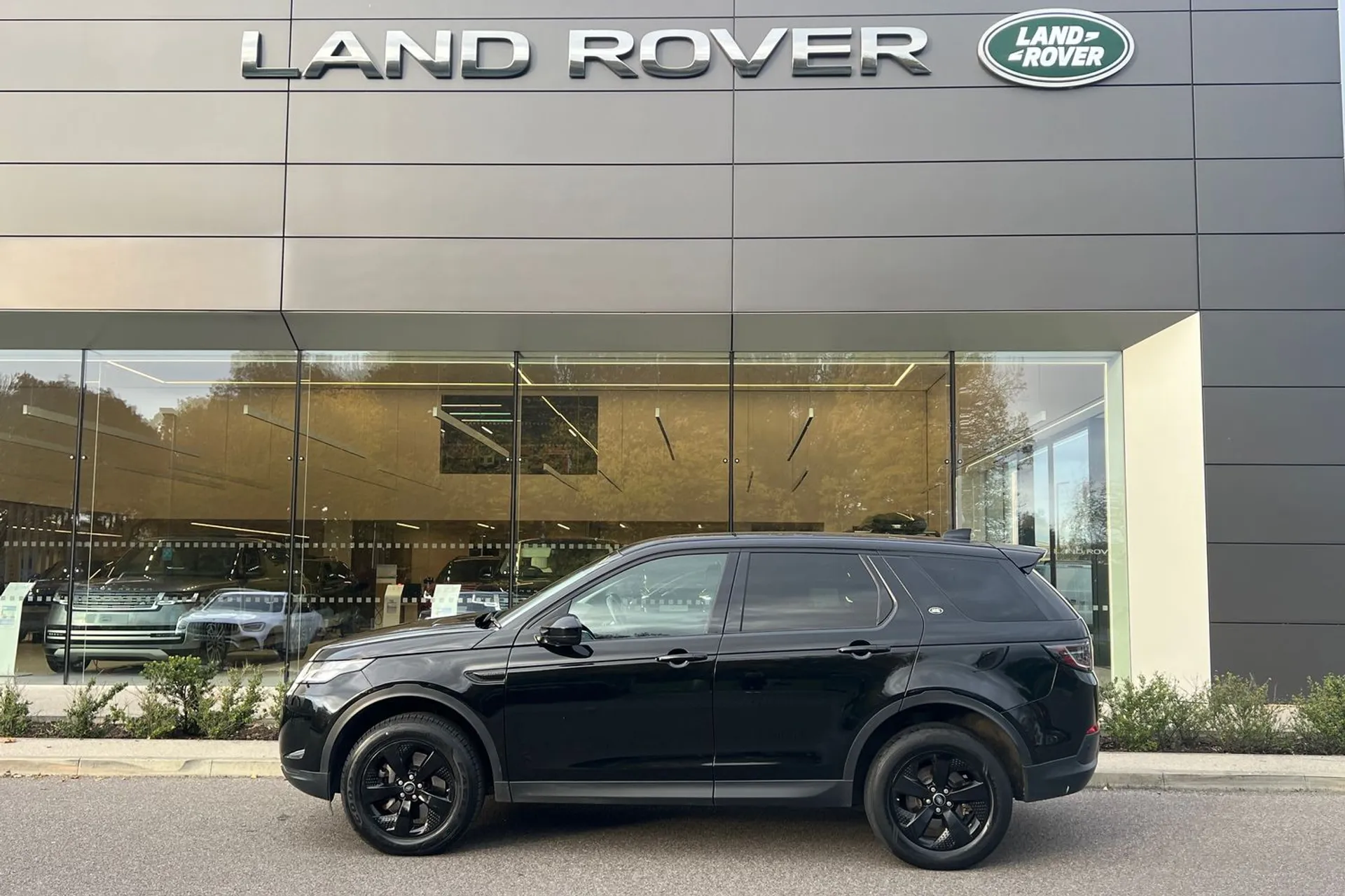 LAND ROVER DISCOVERY SPORT thumbnail image number 7