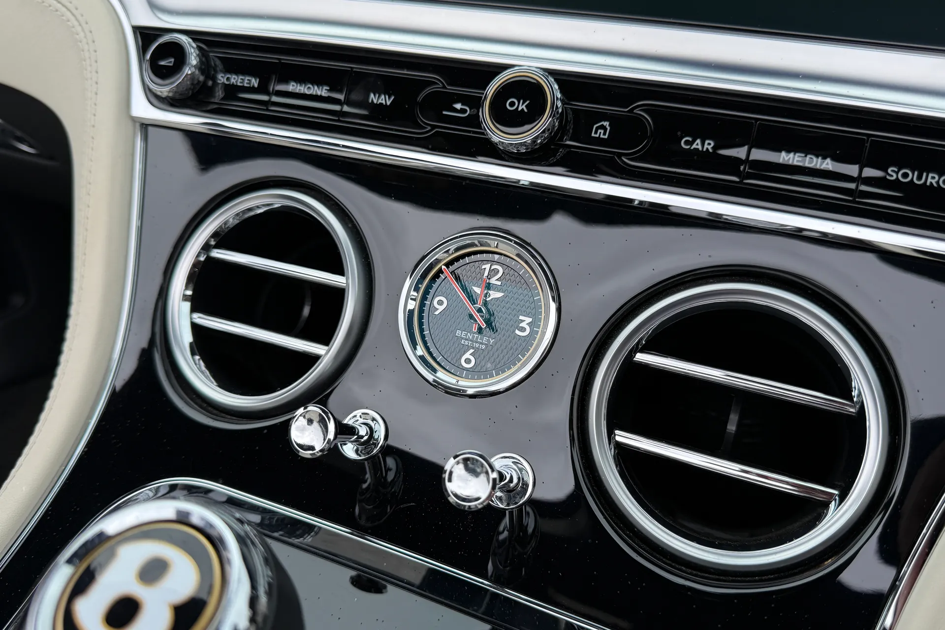 Bentley CONTINENTAL thumbnail image number 25