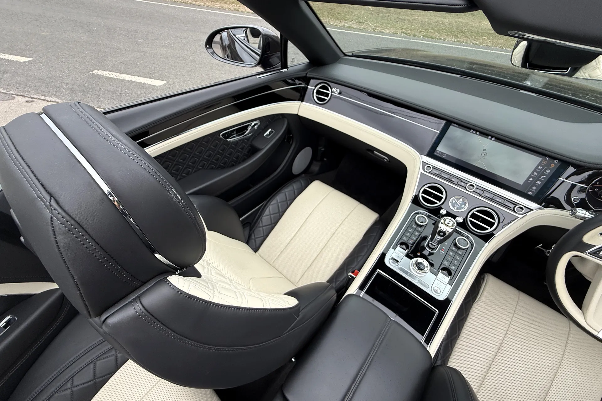 Bentley CONTINENTAL thumbnail image number 21