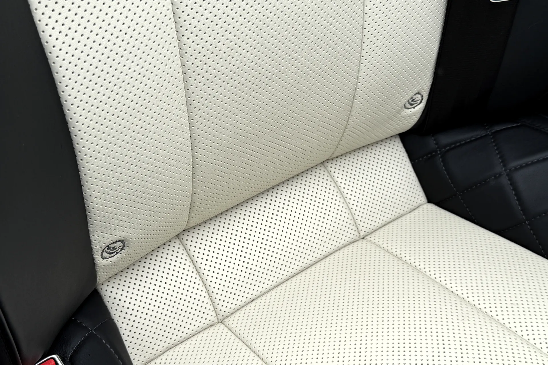 Bentley CONTINENTAL thumbnail image number 22