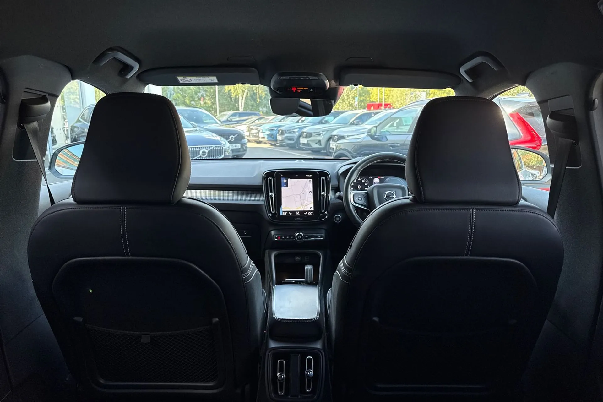Volvo XC40 thumbnail image number 21
