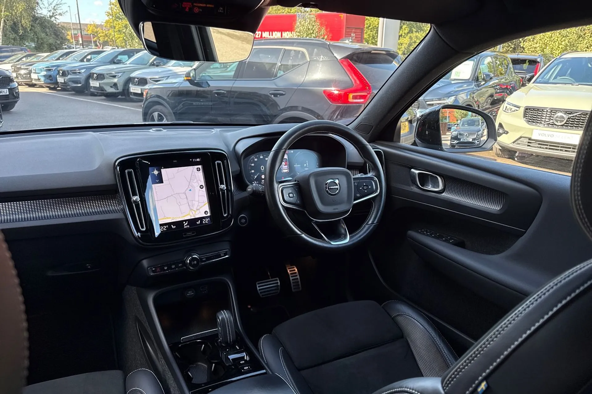 Volvo XC40 thumbnail image number 32