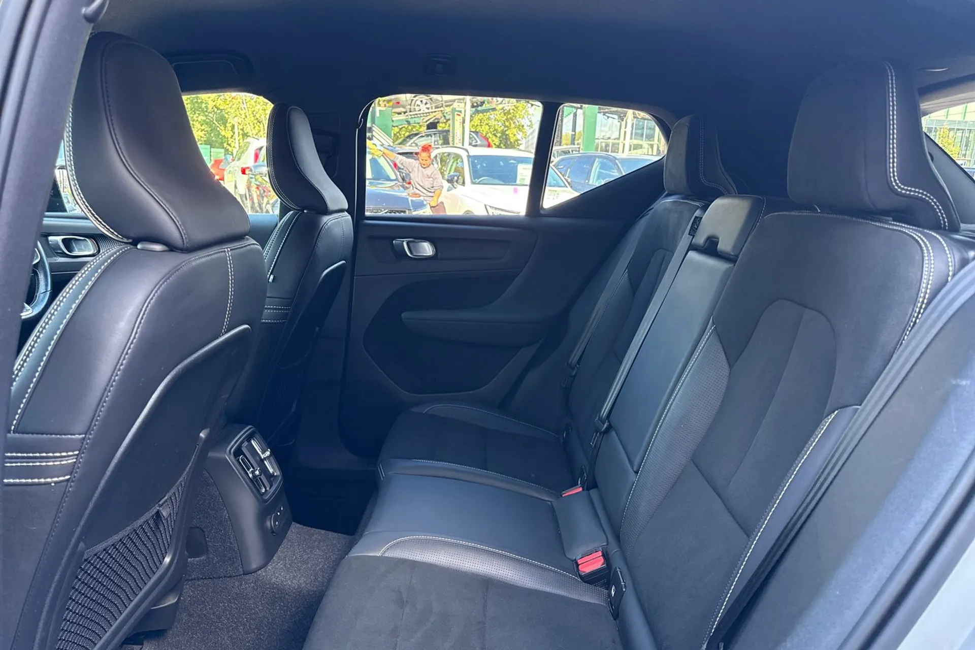 Volvo XC40 thumbnail image number 29