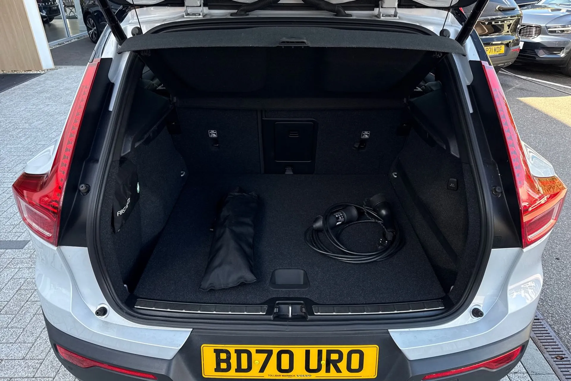 Volvo XC40 thumbnail image number 19