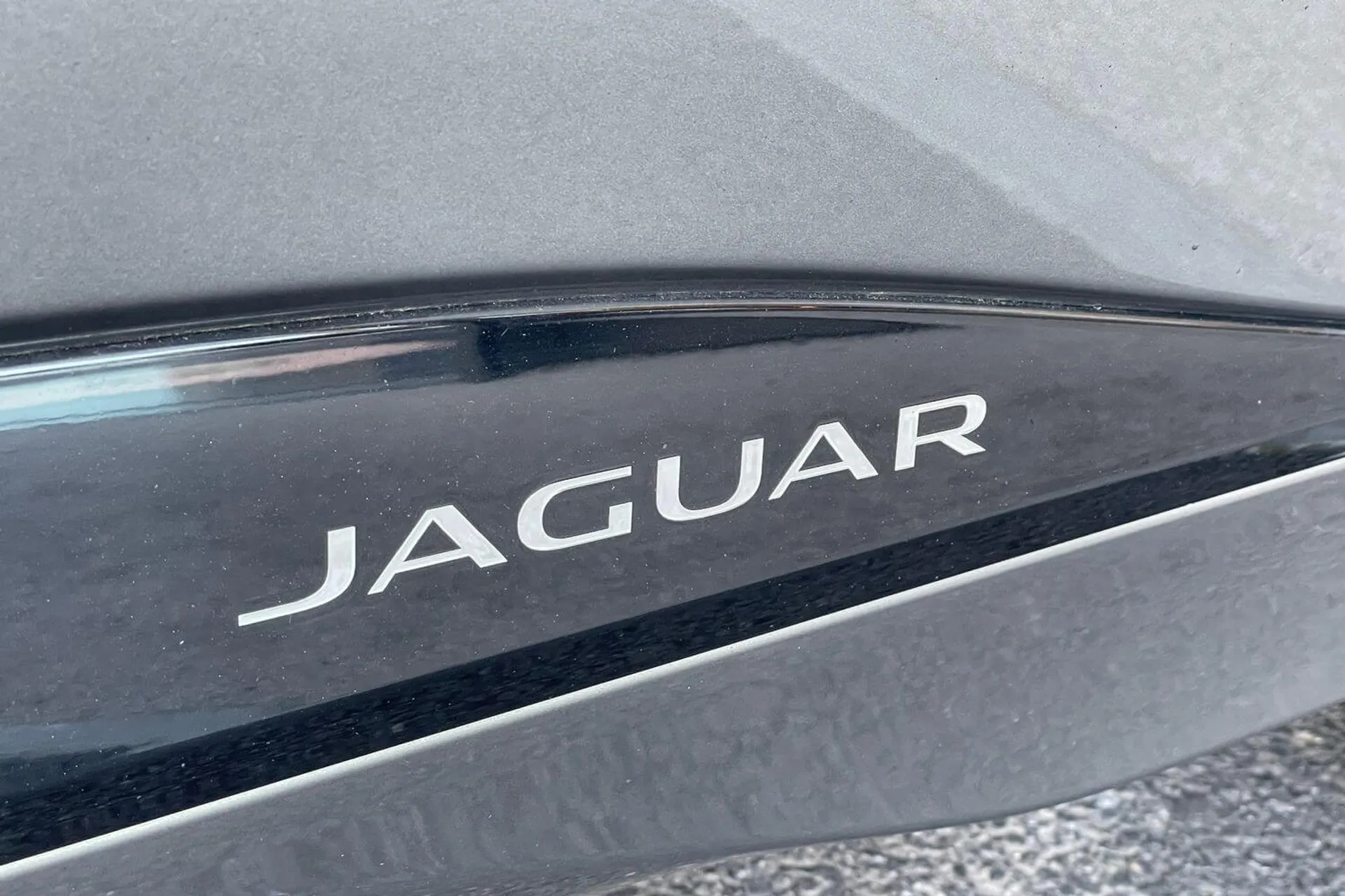 Jaguar I-PACE thumbnail image number 59