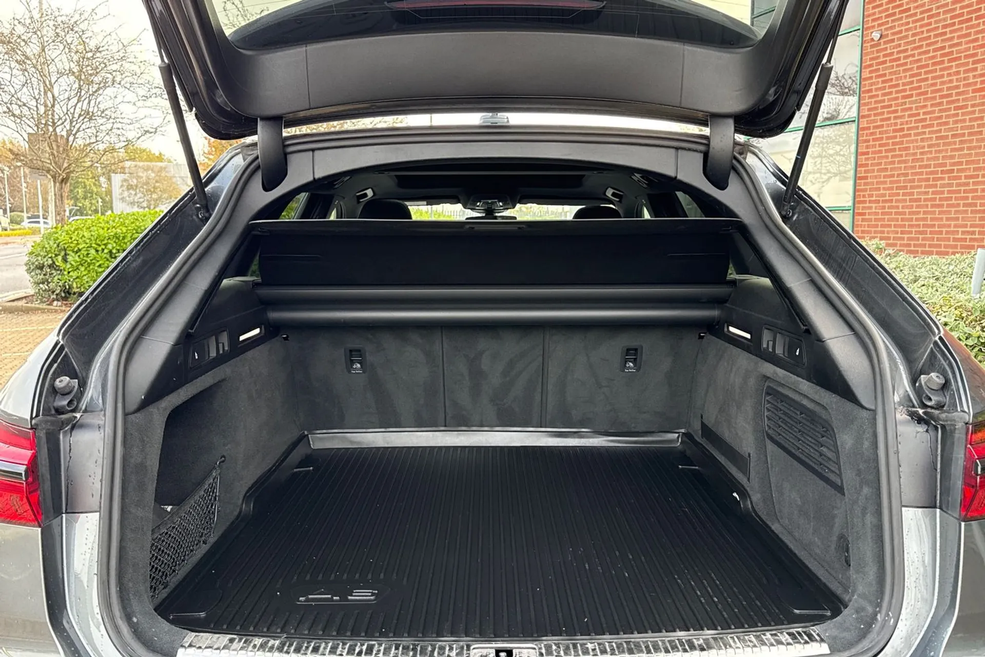 Audi RS6 thumbnail image number 20