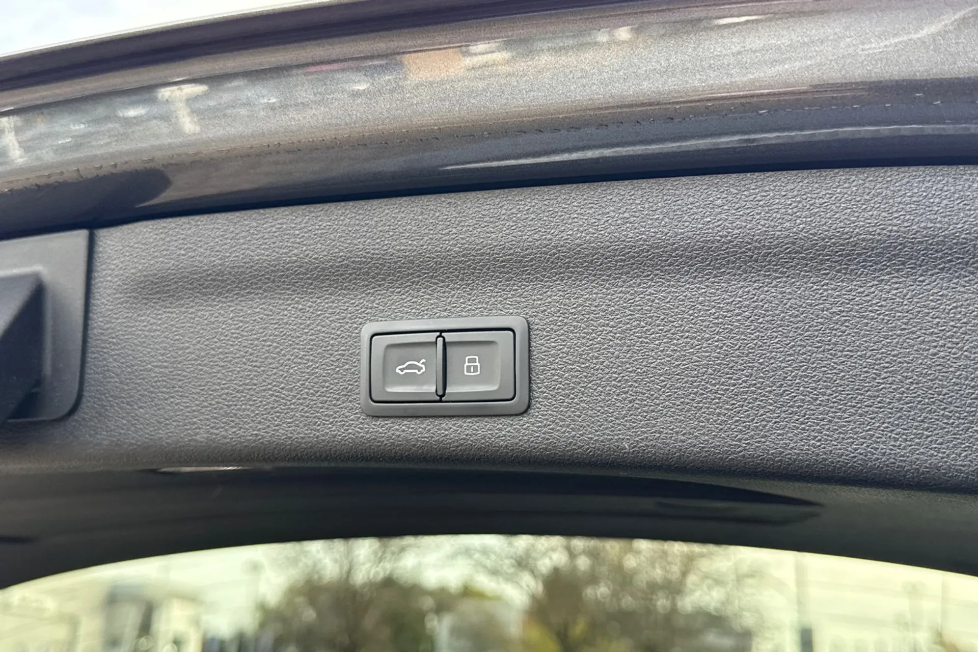 Audi RS6 thumbnail image number 21