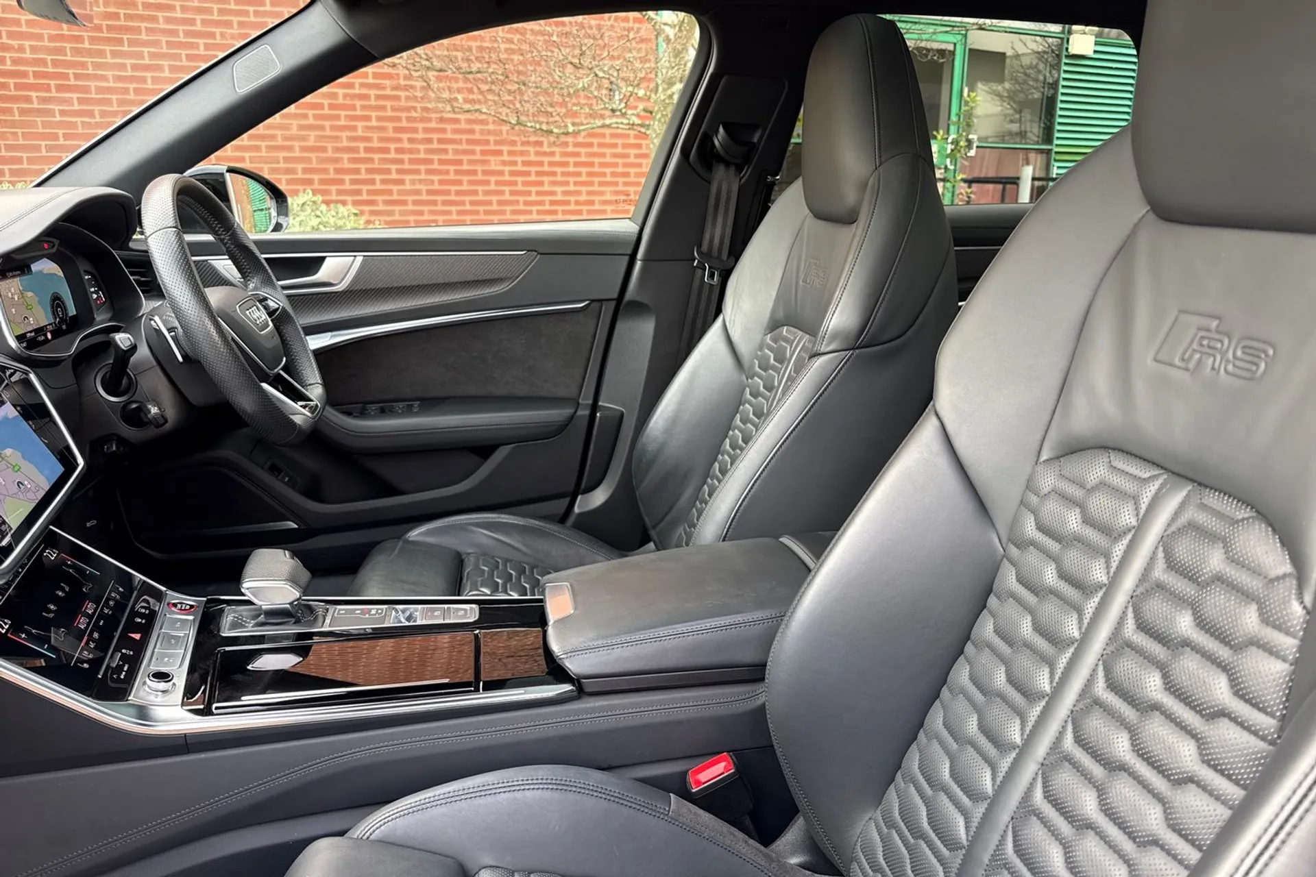 Audi RS6 thumbnail image number 35