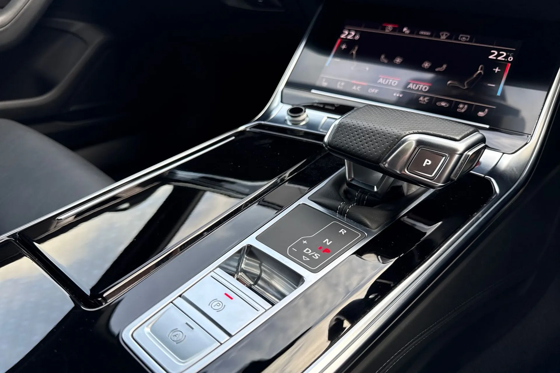 Audi RS6 thumbnail image number 57