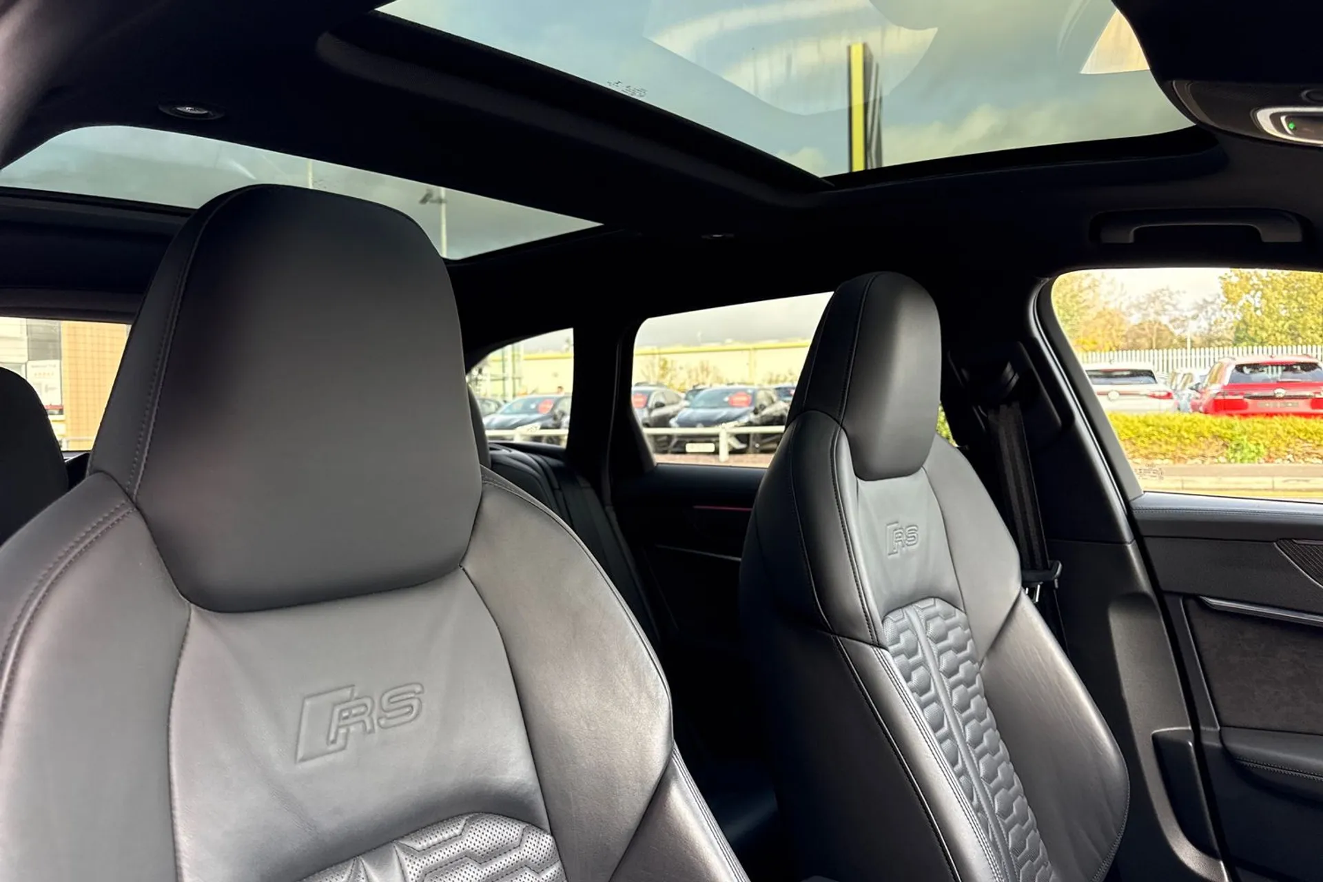 Audi RS6 thumbnail image number 37