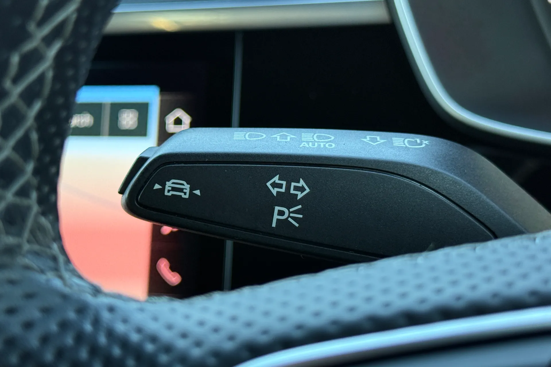 Audi Q3 thumbnail image number 15