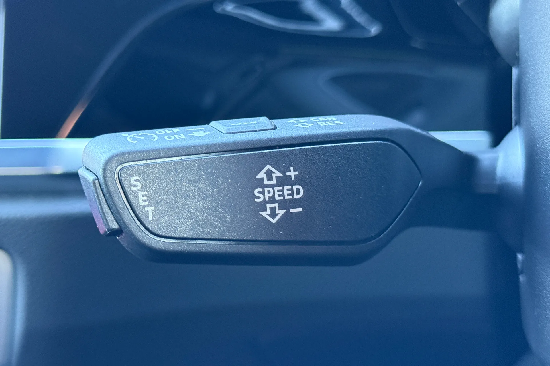 Audi Q3 thumbnail image number 14