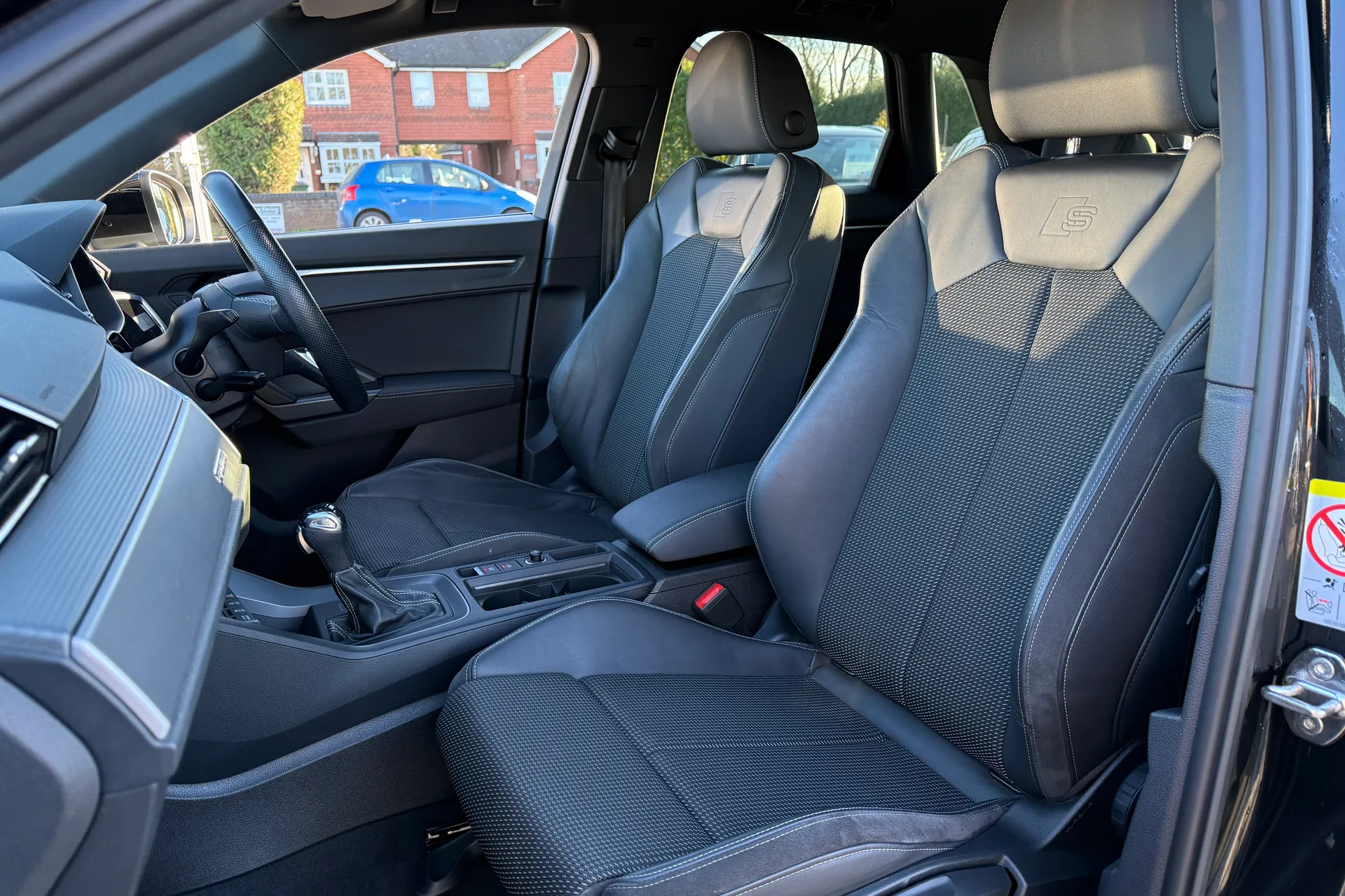 Audi Q3 thumbnail image number 26