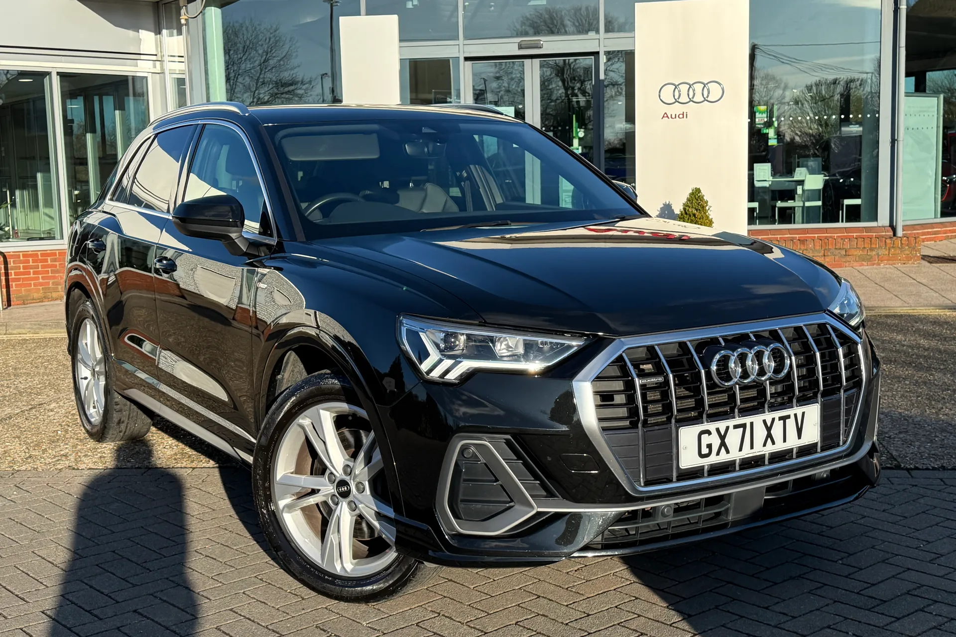 Audi Q3 thumbnail image number 20