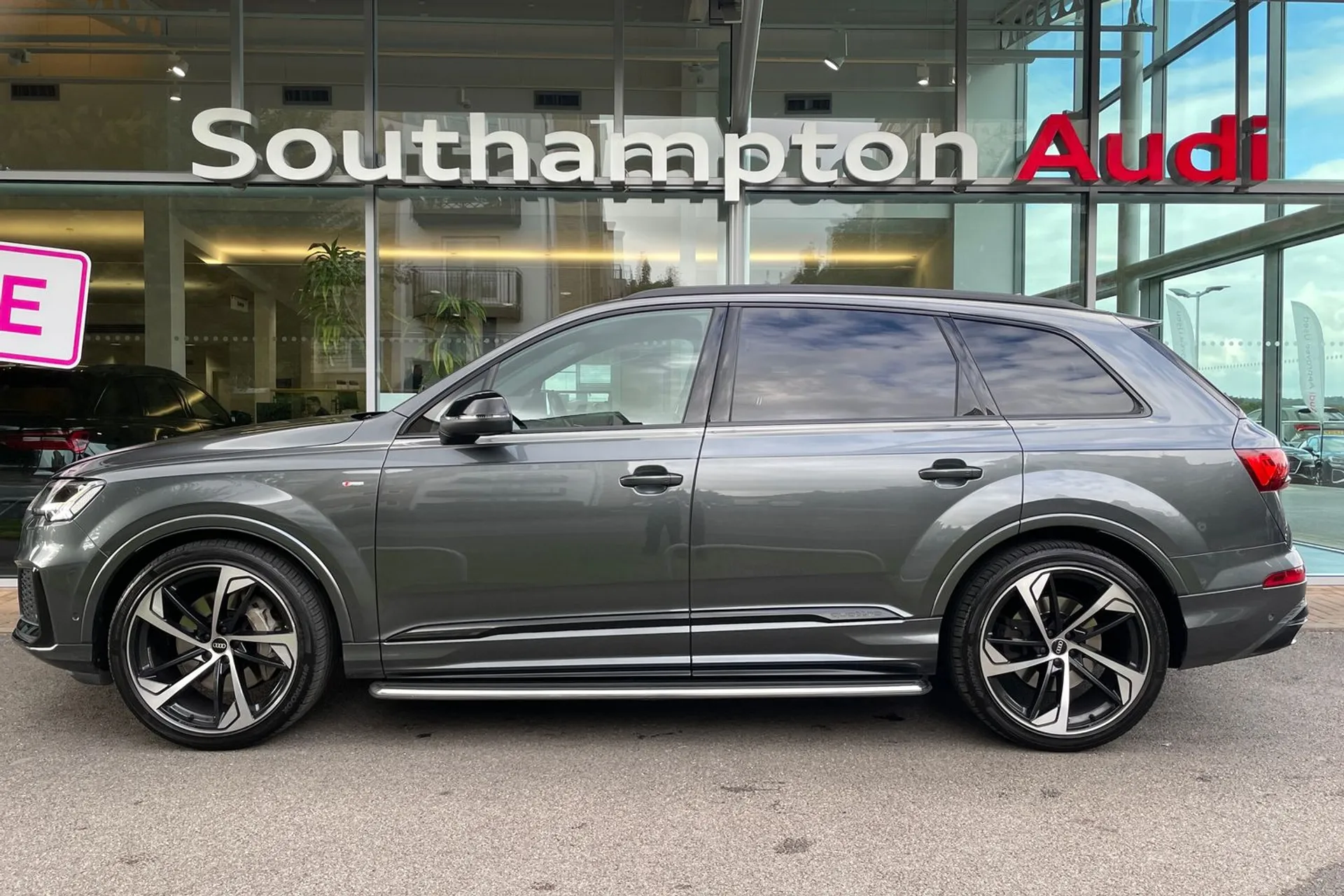 Audi Q7 thumbnail image number 8