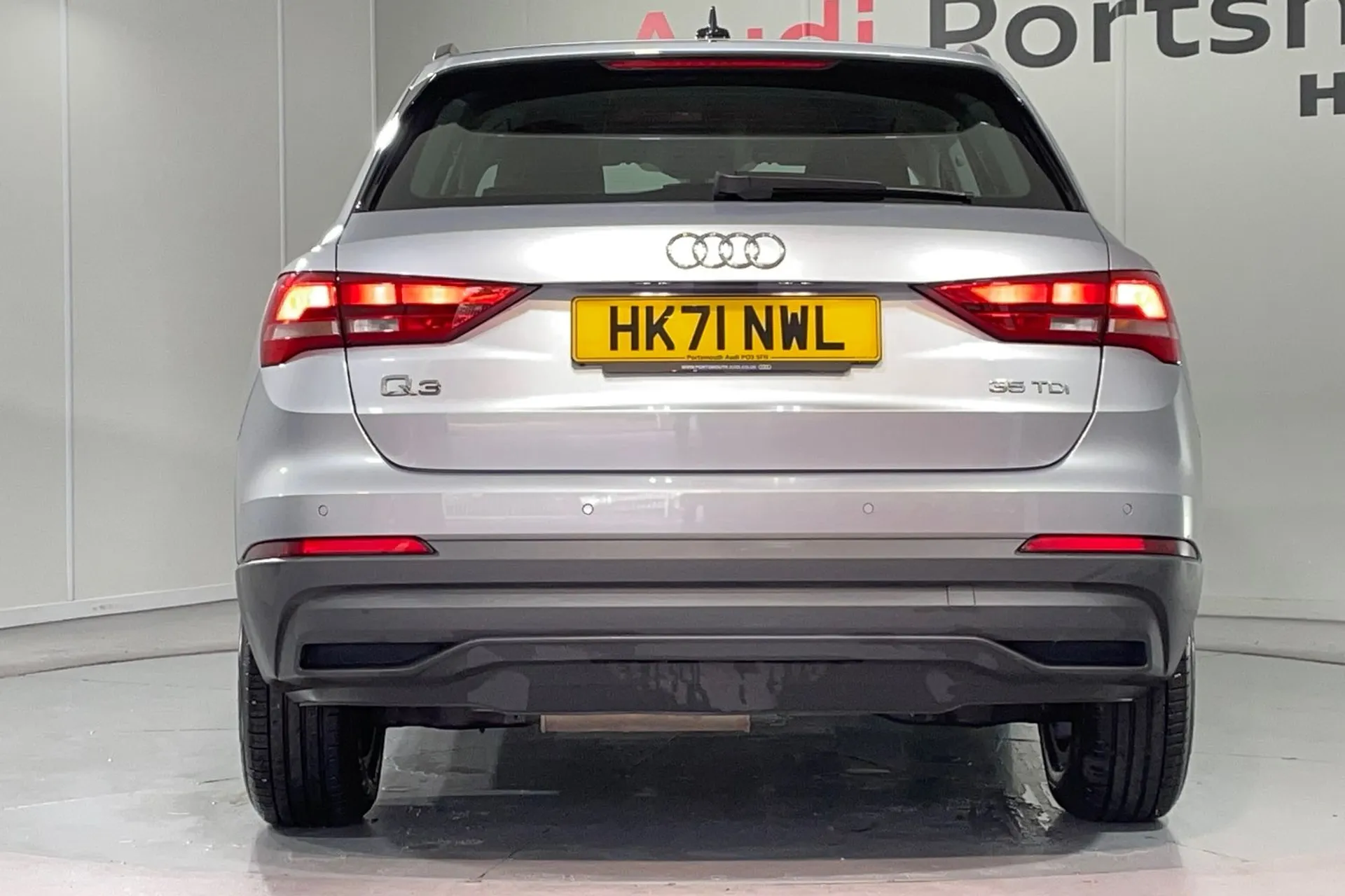 Audi Q3 thumbnail image number 9