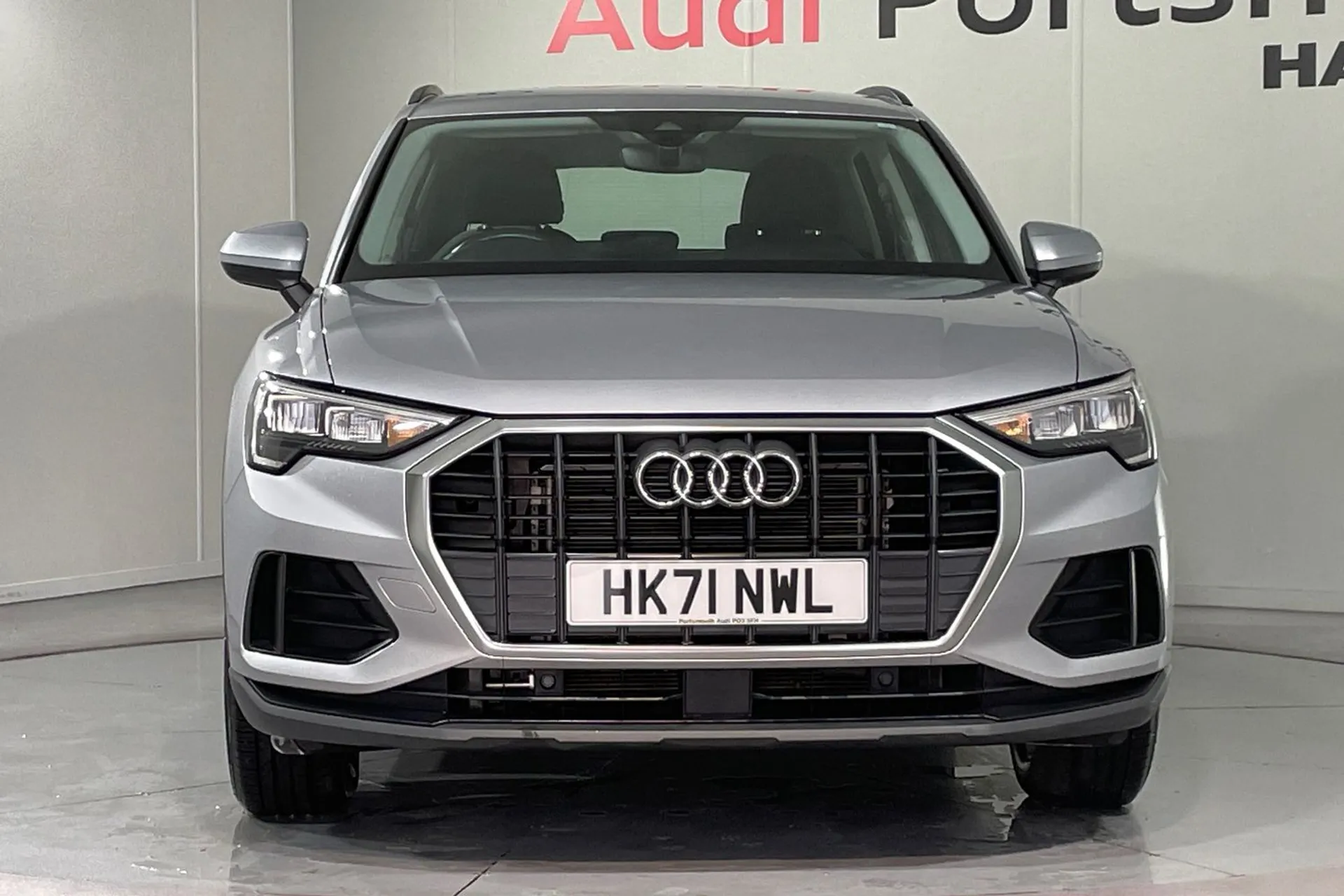 Audi Q3 thumbnail image number 8