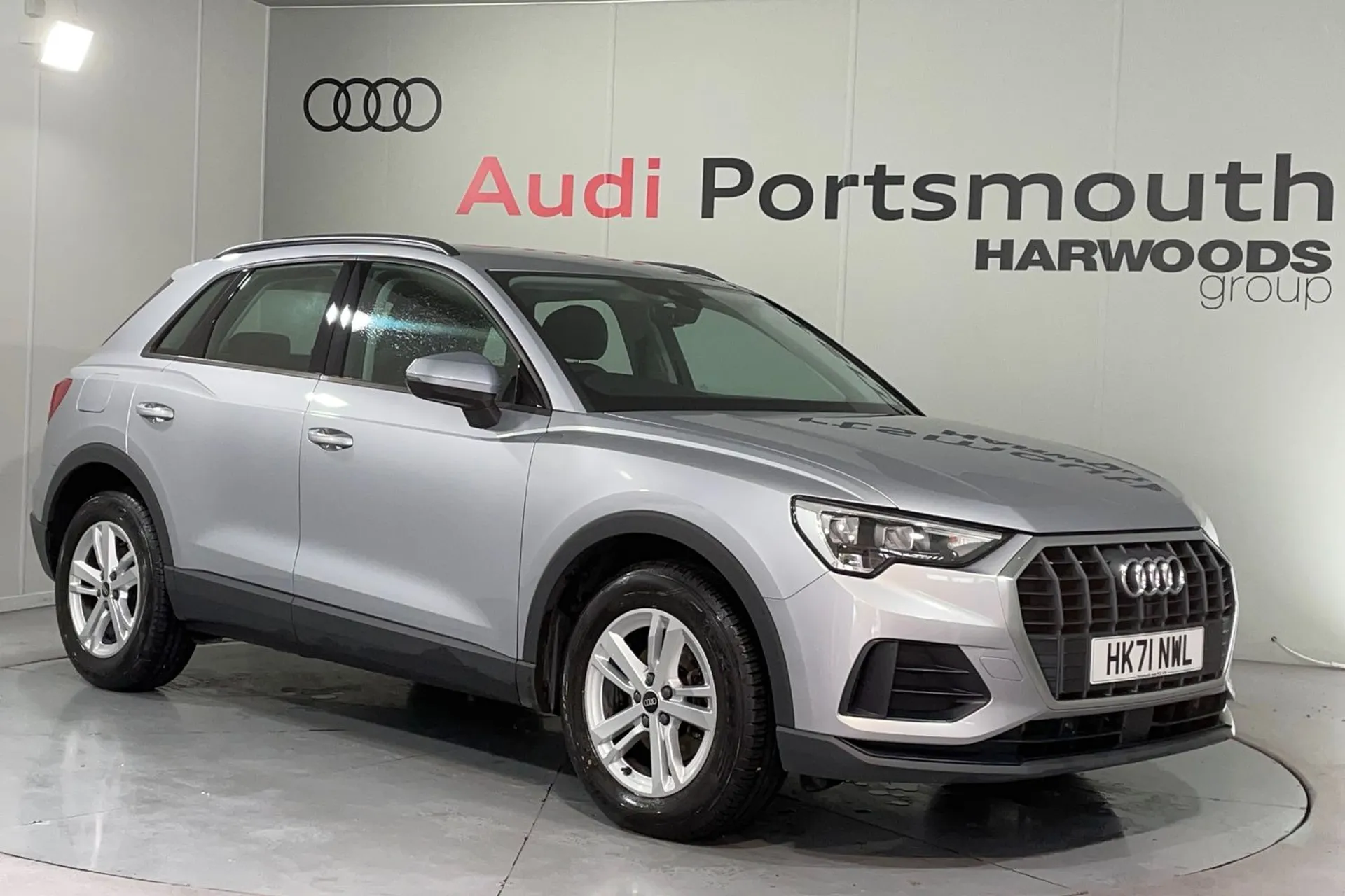 Audi Q3 focused image