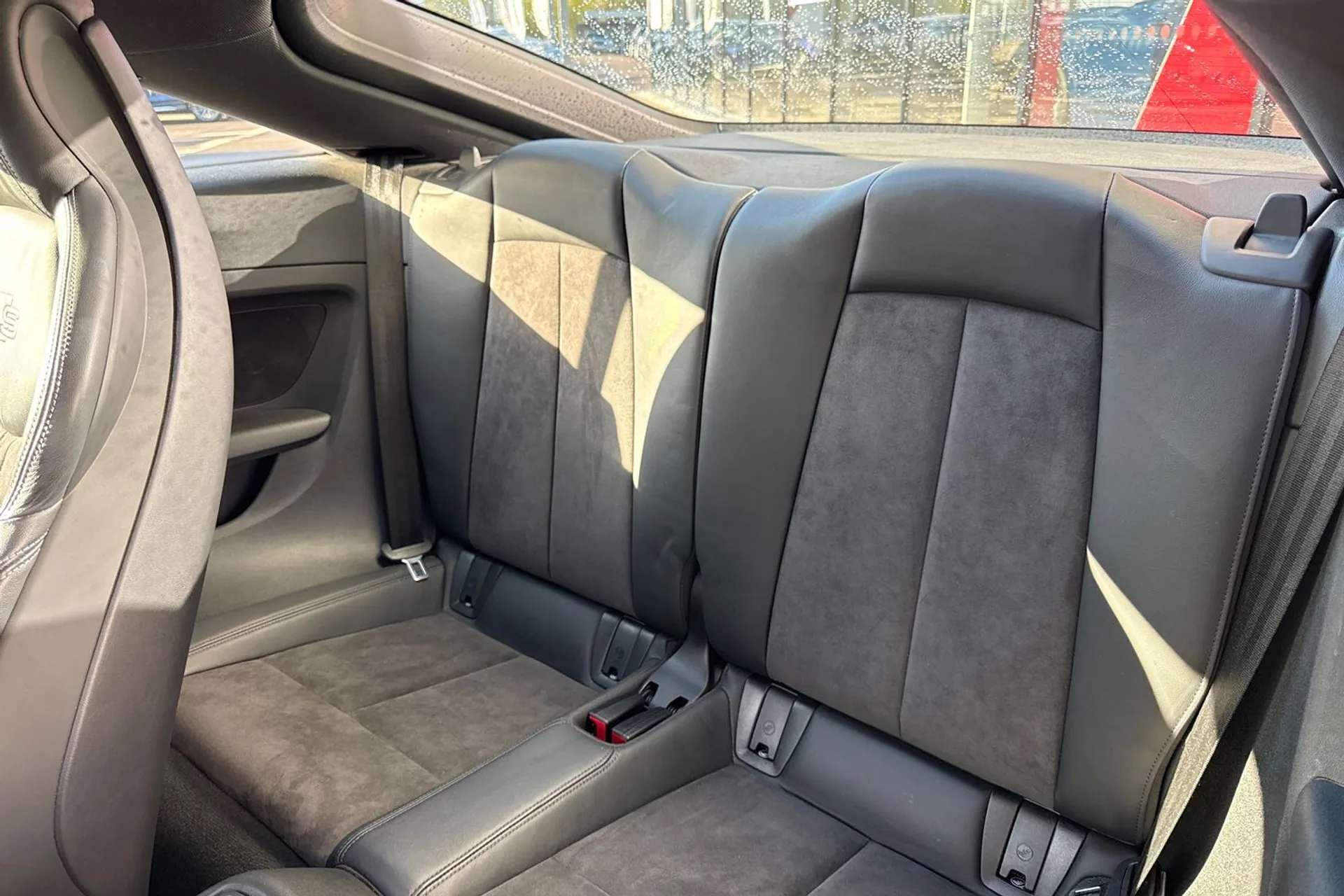 Audi TT thumbnail image number 18