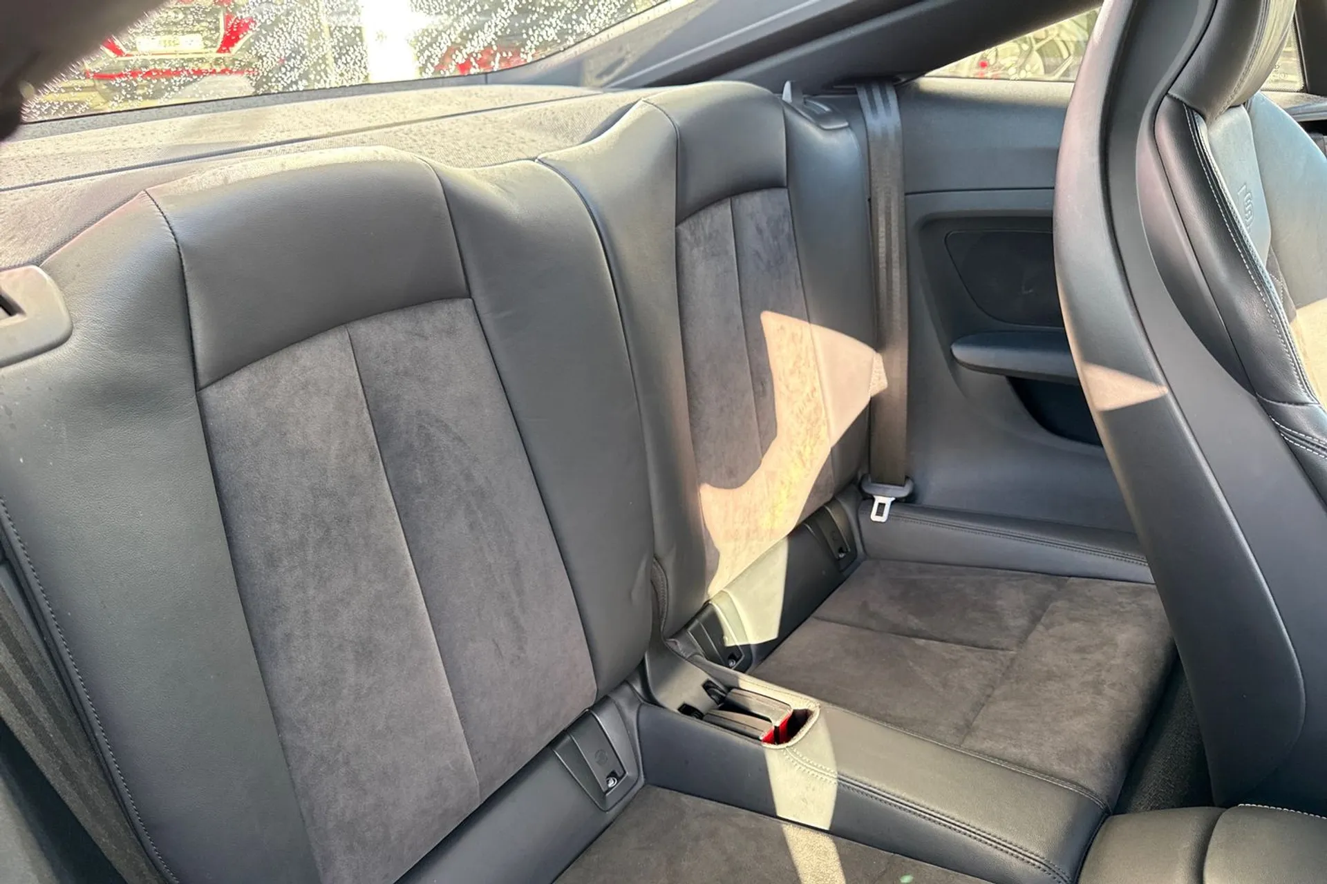 Audi TT thumbnail image number 35