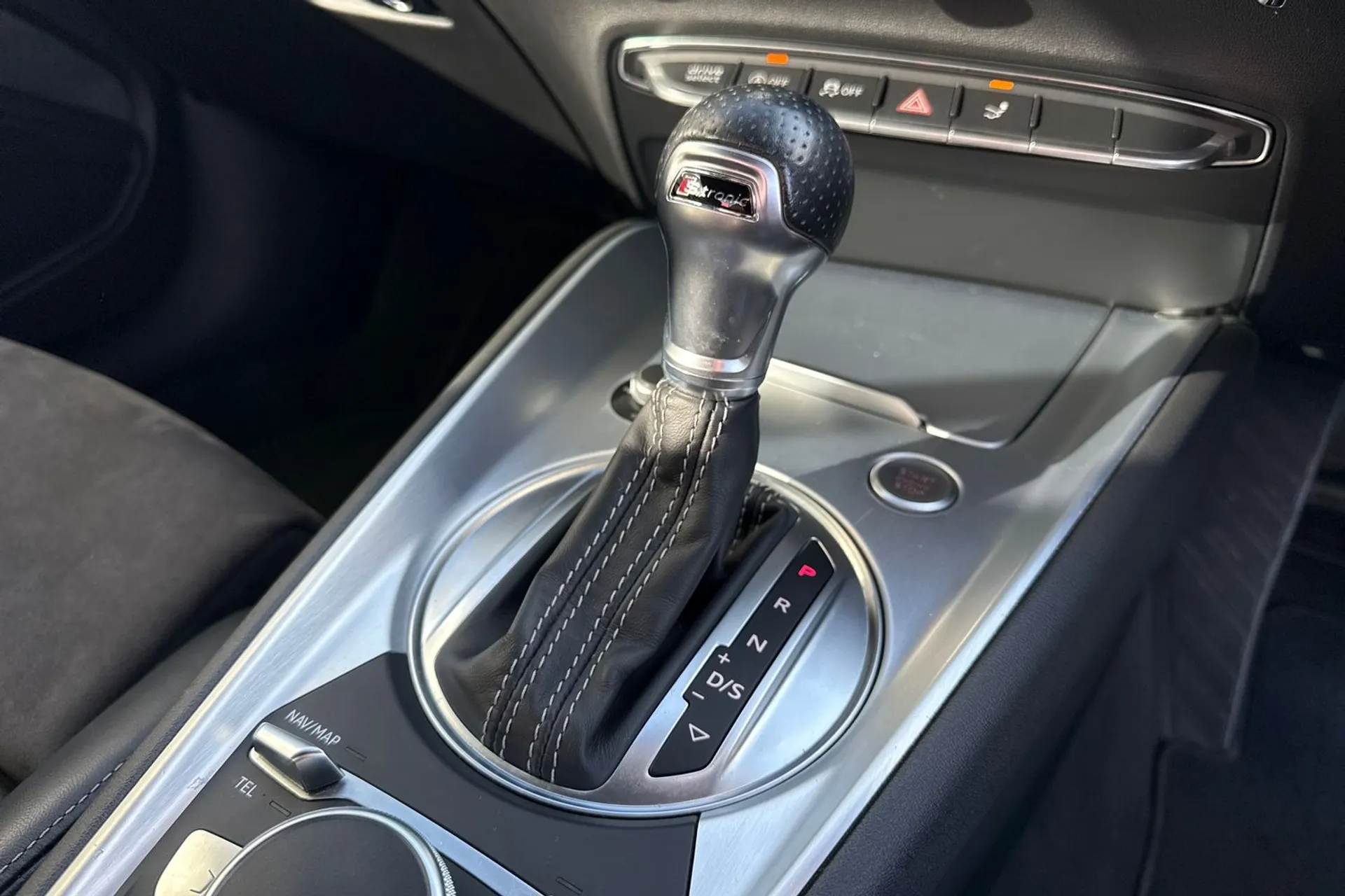 Audi TT thumbnail image number 9