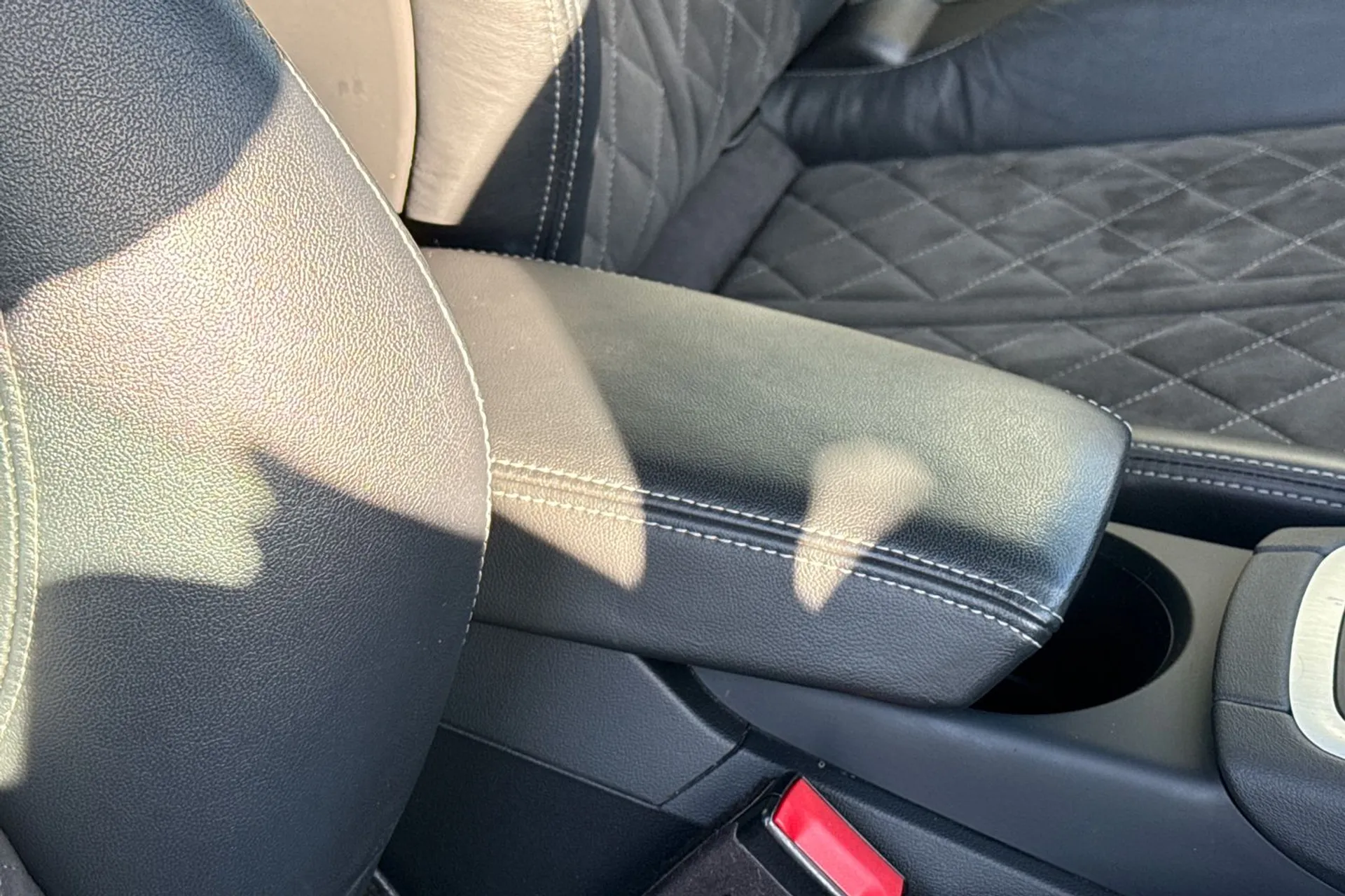 Audi TT thumbnail image number 31