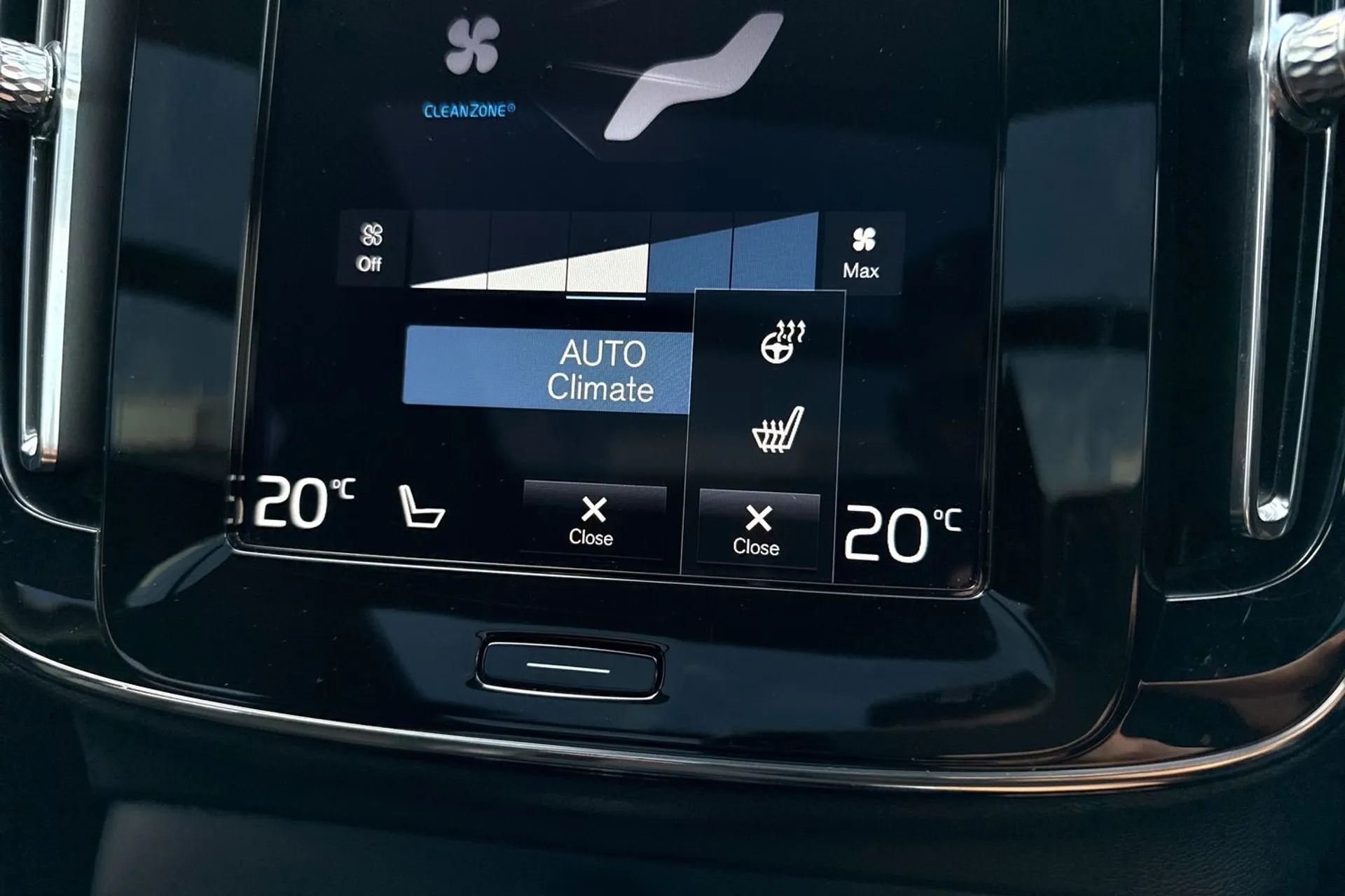 Volvo XC40 thumbnail image number 40