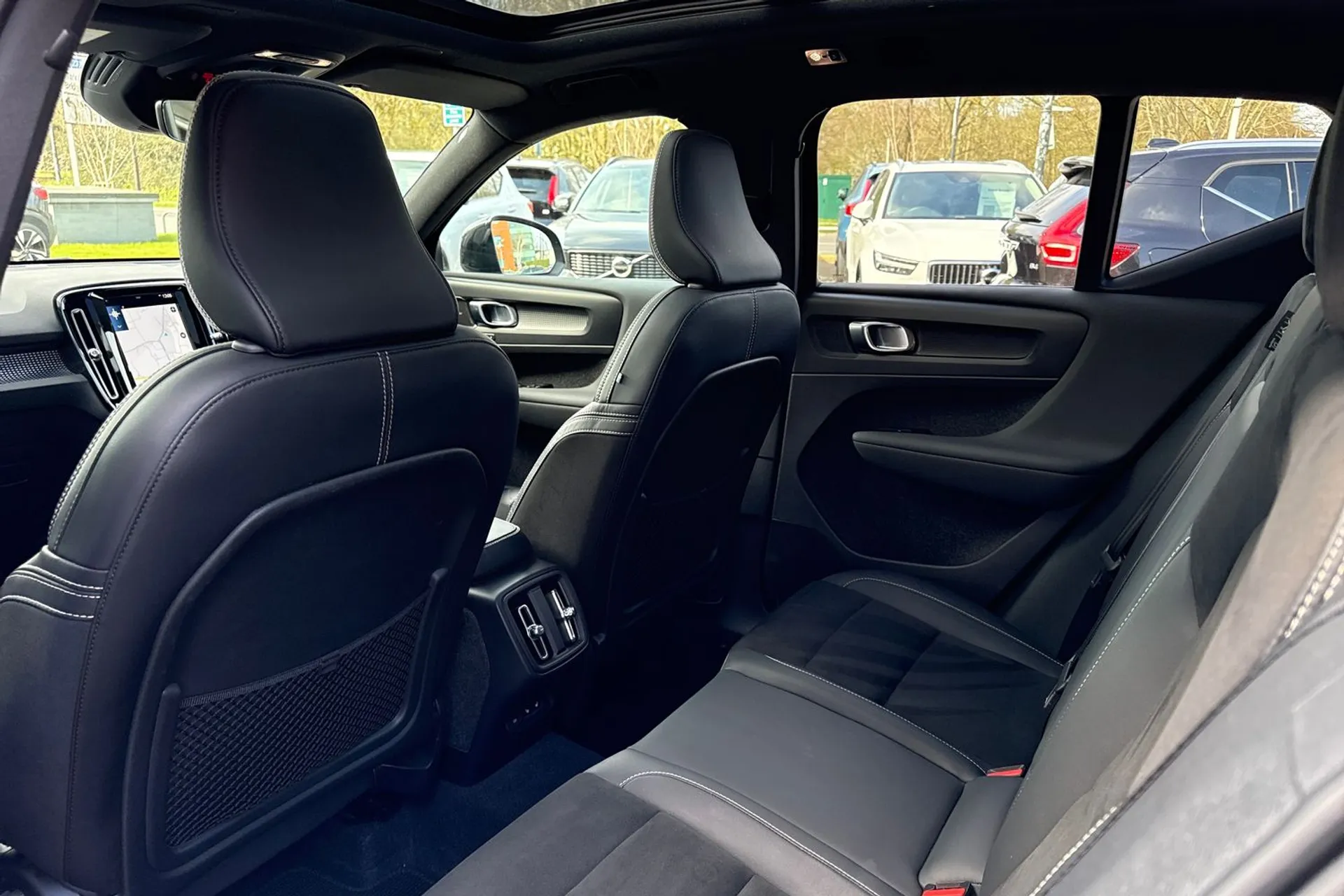 Volvo XC40 thumbnail image number 31