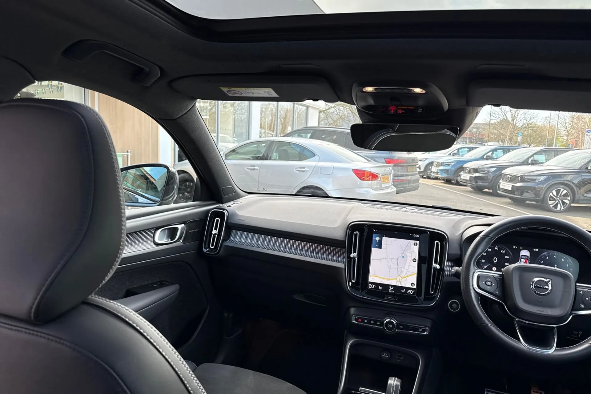 Volvo XC40 thumbnail image number 32