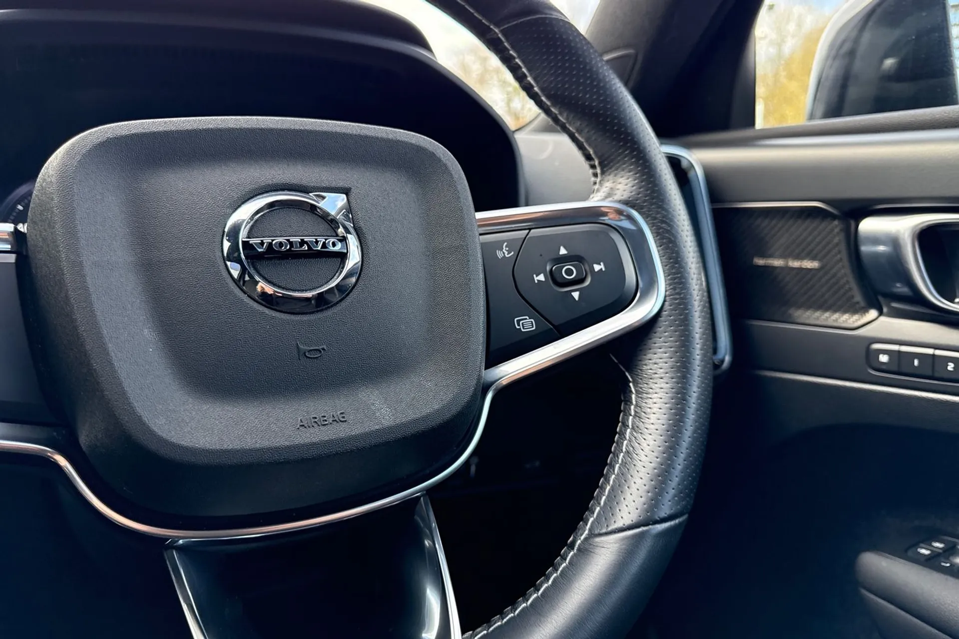 Volvo XC40 thumbnail image number 37