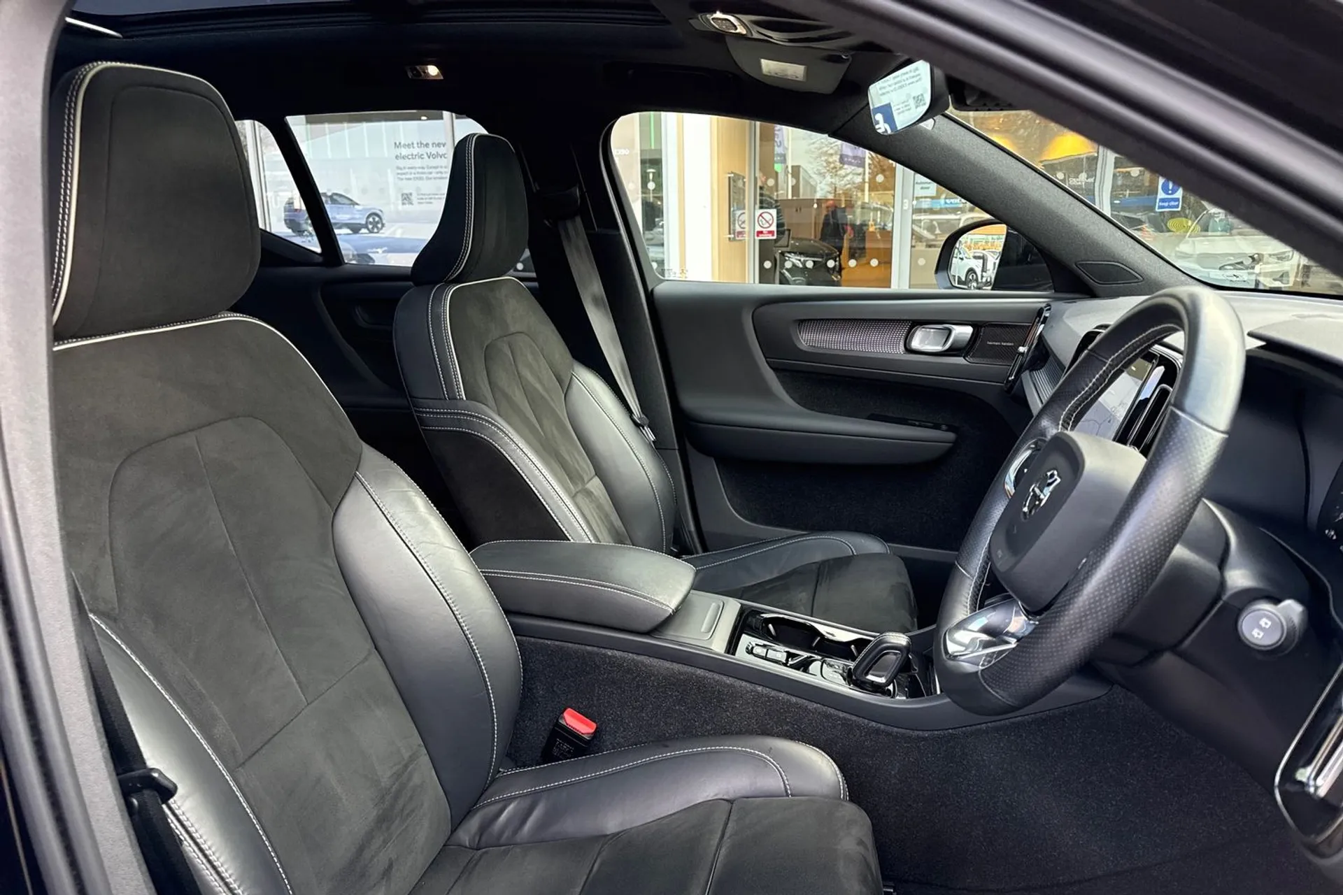 Volvo XC40 thumbnail image number 26