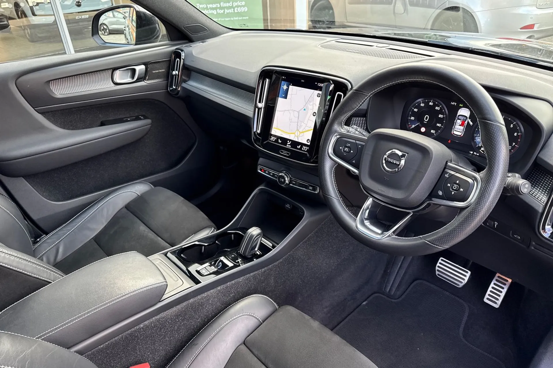 Volvo XC40 thumbnail image number 6